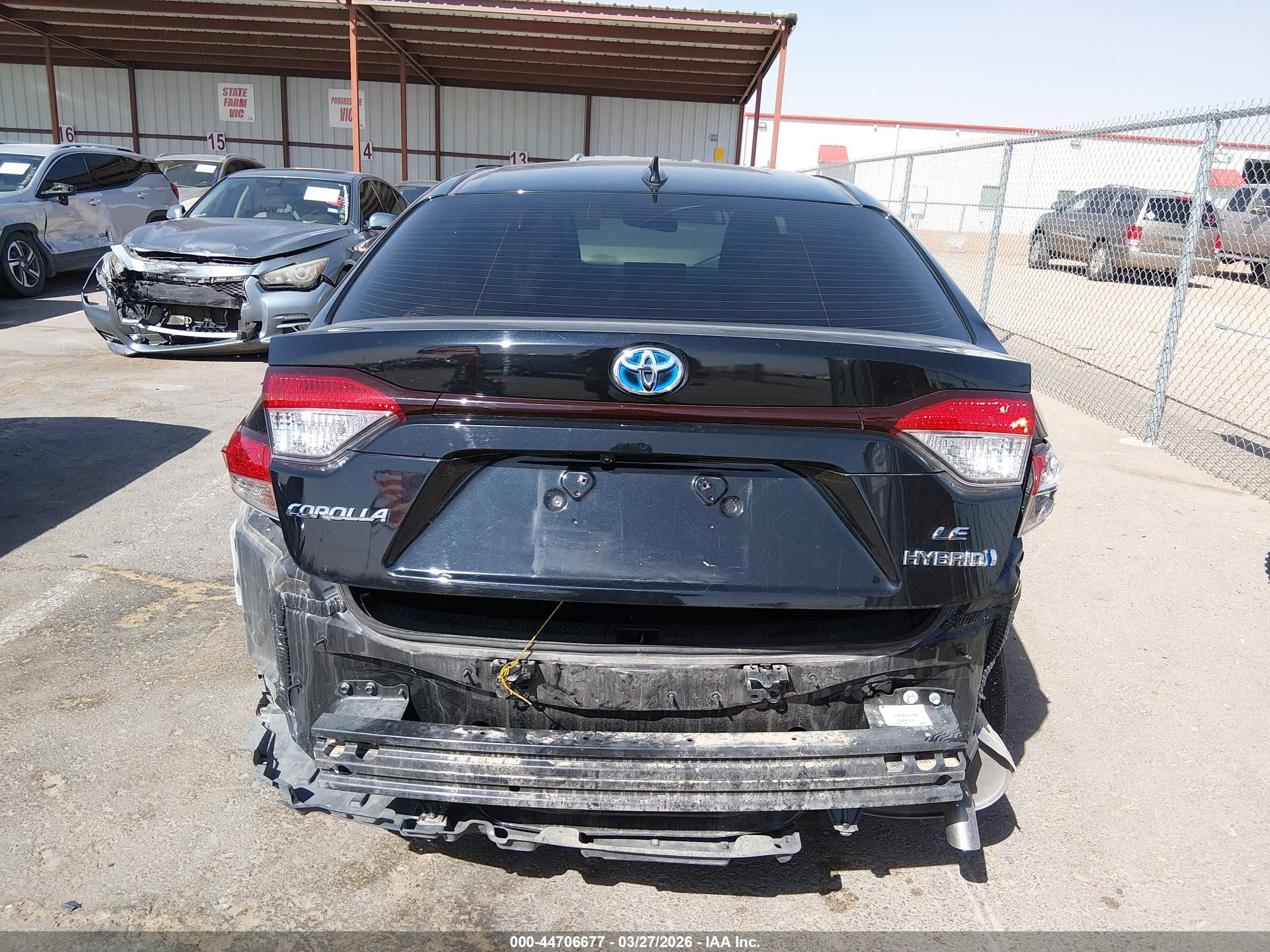 2024 Toyota Corolla Hybrid Le Black vin: JTDBCMFE5R3032089