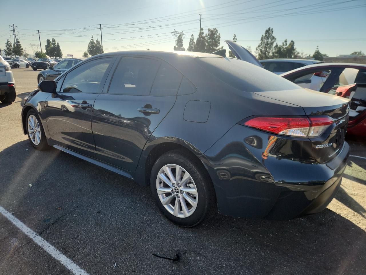 2026 Toyota Corolla Le Серый vin: JTDBCMFE5T3114184