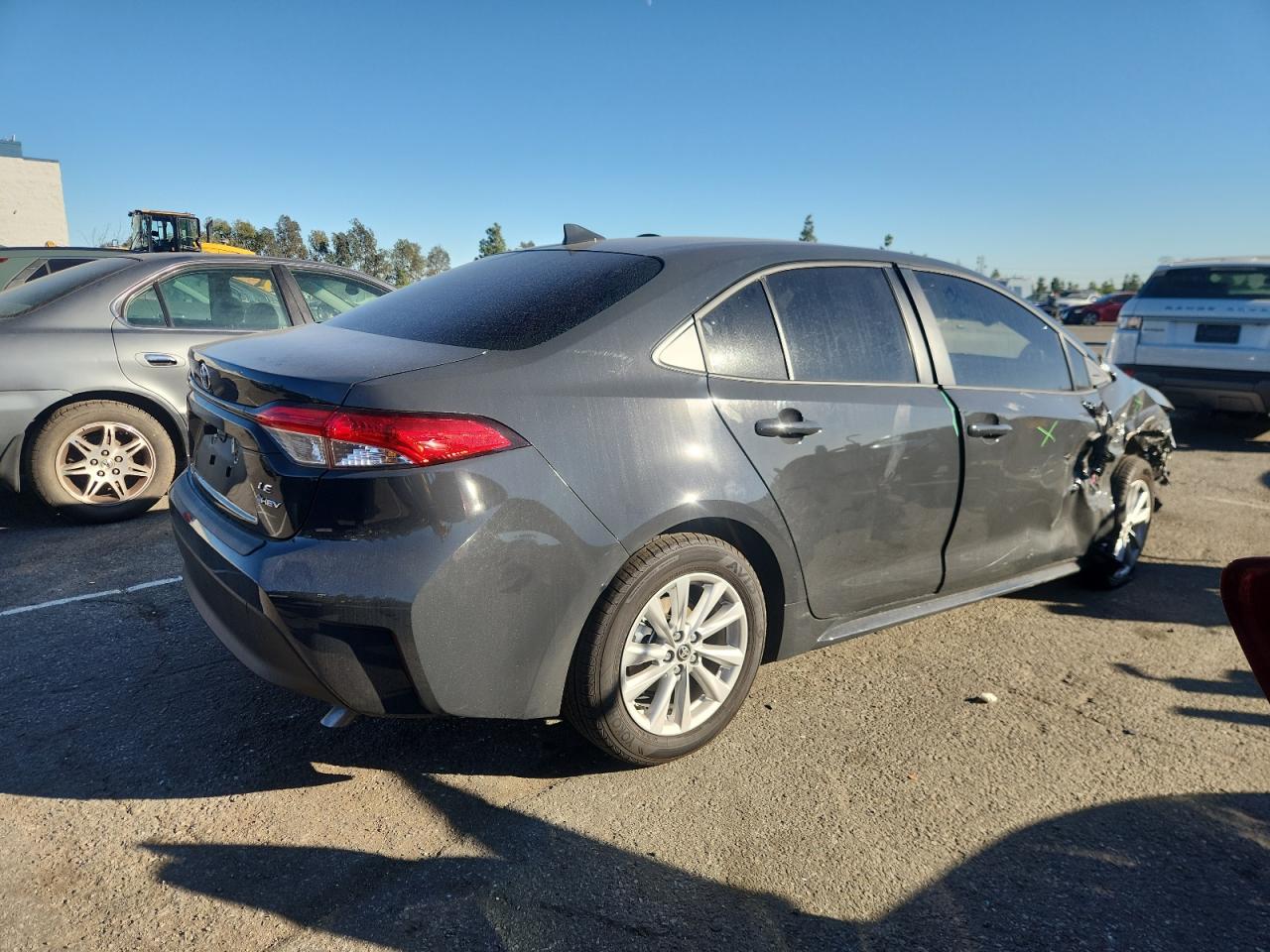 2026 Toyota Corolla Le Серый vin: JTDBCMFE5T3114184