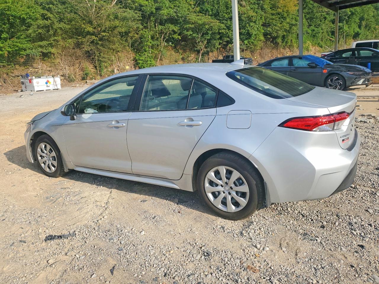 2026 Toyota Corolla Hybrid Le Silver vin: JTDBCMFE5T3137061
