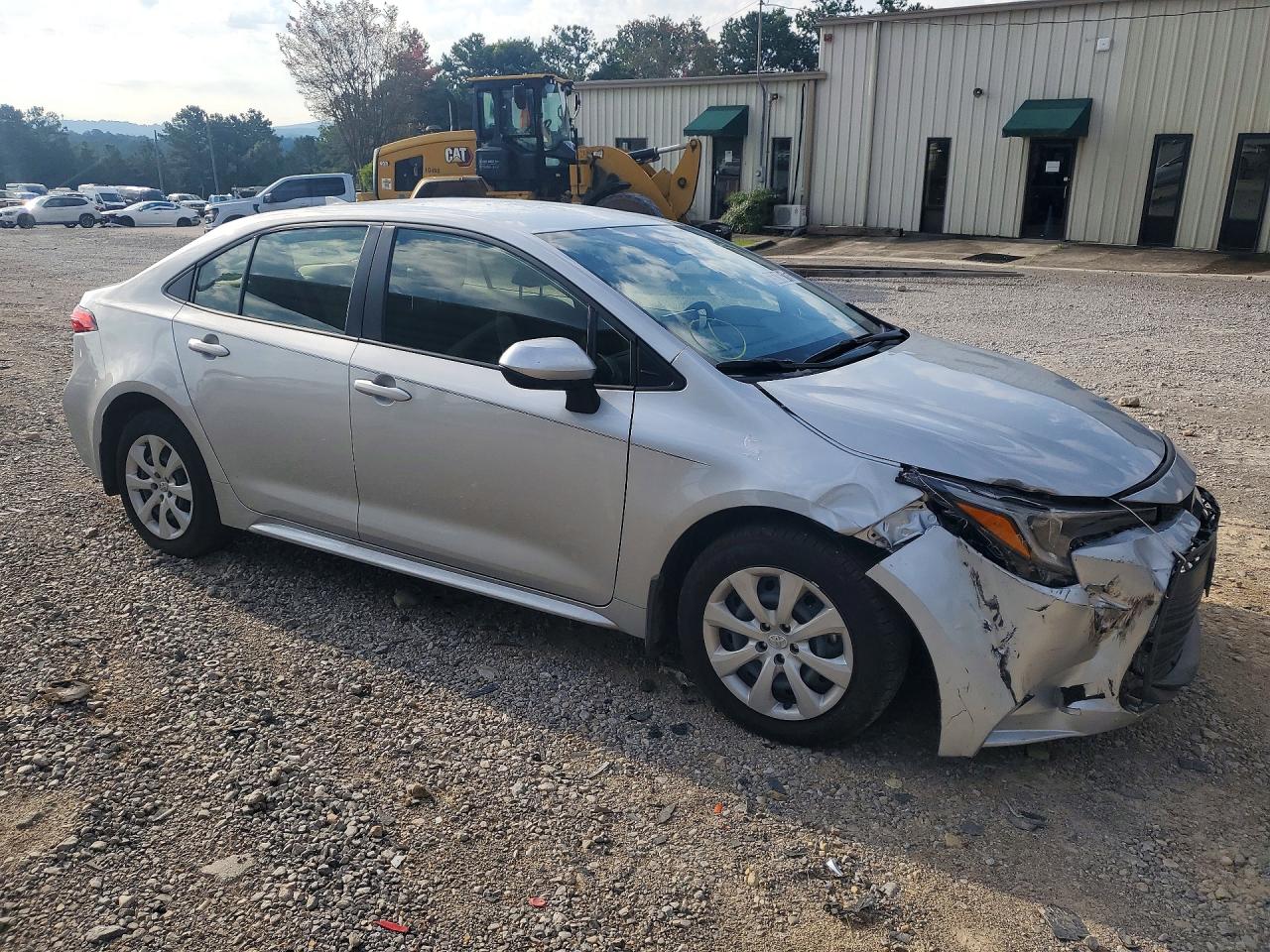 2026 Toyota Corolla Hybrid Le Silver vin: JTDBCMFE5T3137061