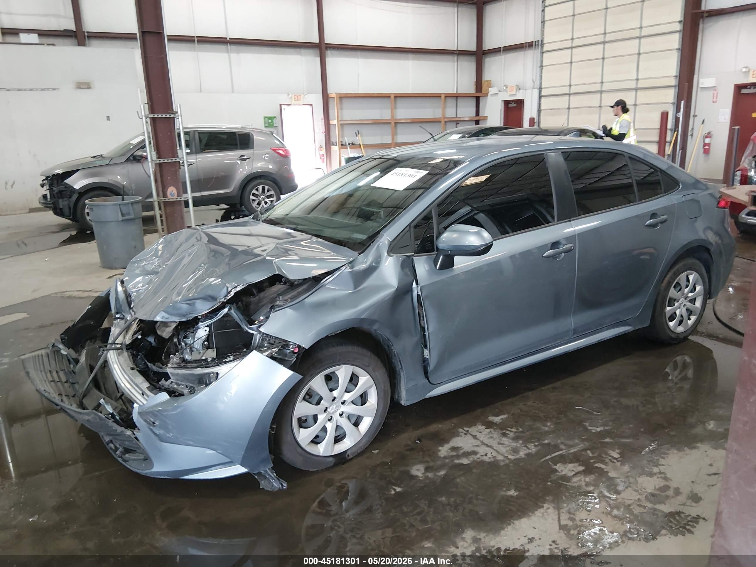 2024 Toyota Corolla Hybrid Le Blue vin: JTDBCMFE6R3056675