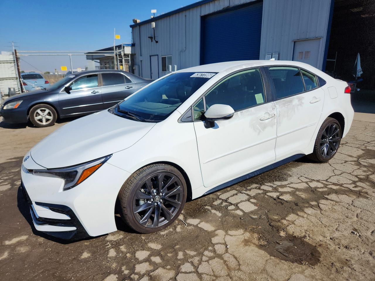 2026 Toyota Corolla Hybrid Se White vin: JTDBCMFE6T3147680