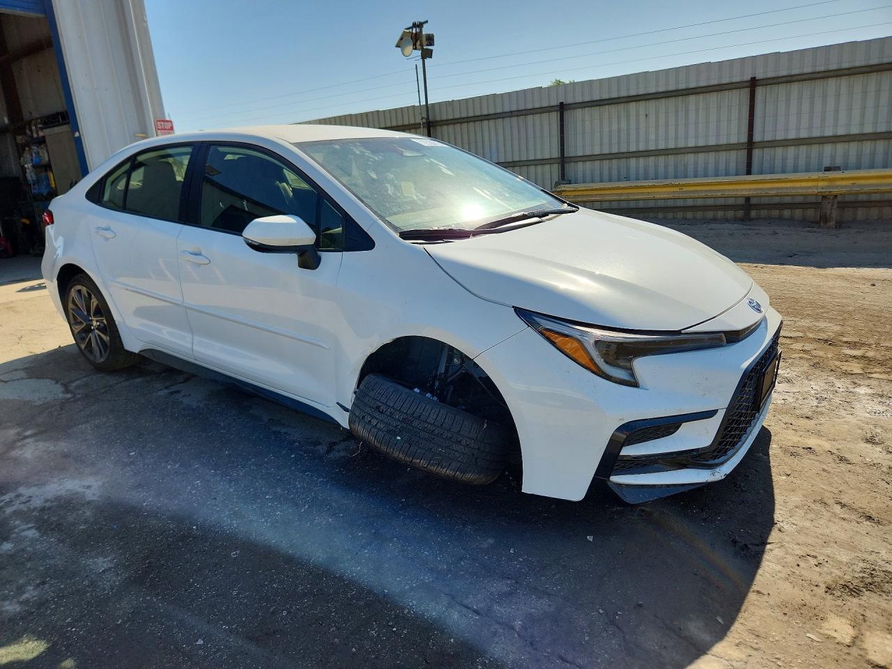 2026 Toyota Corolla Hybrid Se White vin: JTDBCMFE6T3147680