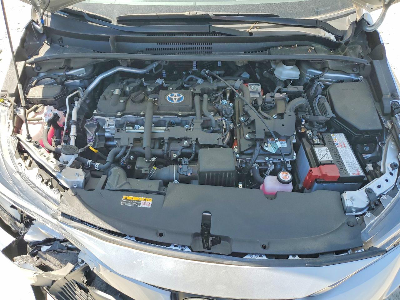 2024 Toyota Corolla Hybrid Le Silver vin: JTDBCMFE7RJ035135