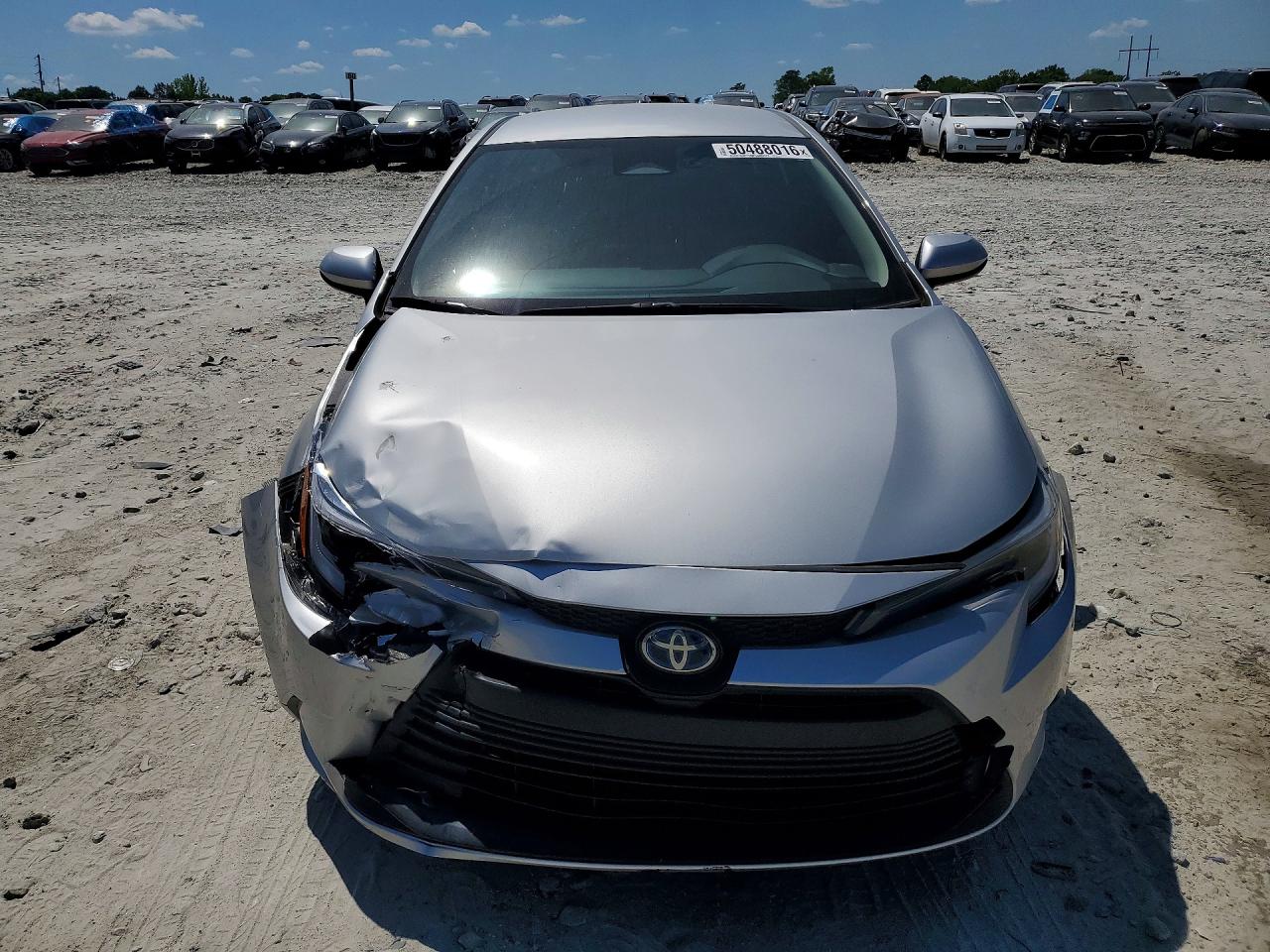 2024 Toyota Corolla Hybrid Le Silver vin: JTDBCMFE7RJ035135