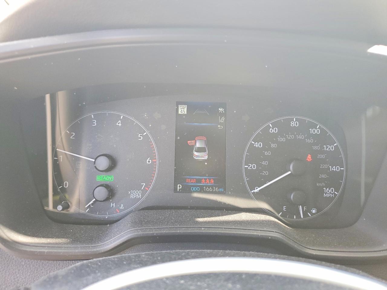 2024 Toyota Corolla Hybrid Le Silver vin: JTDBCMFE7RJ035135