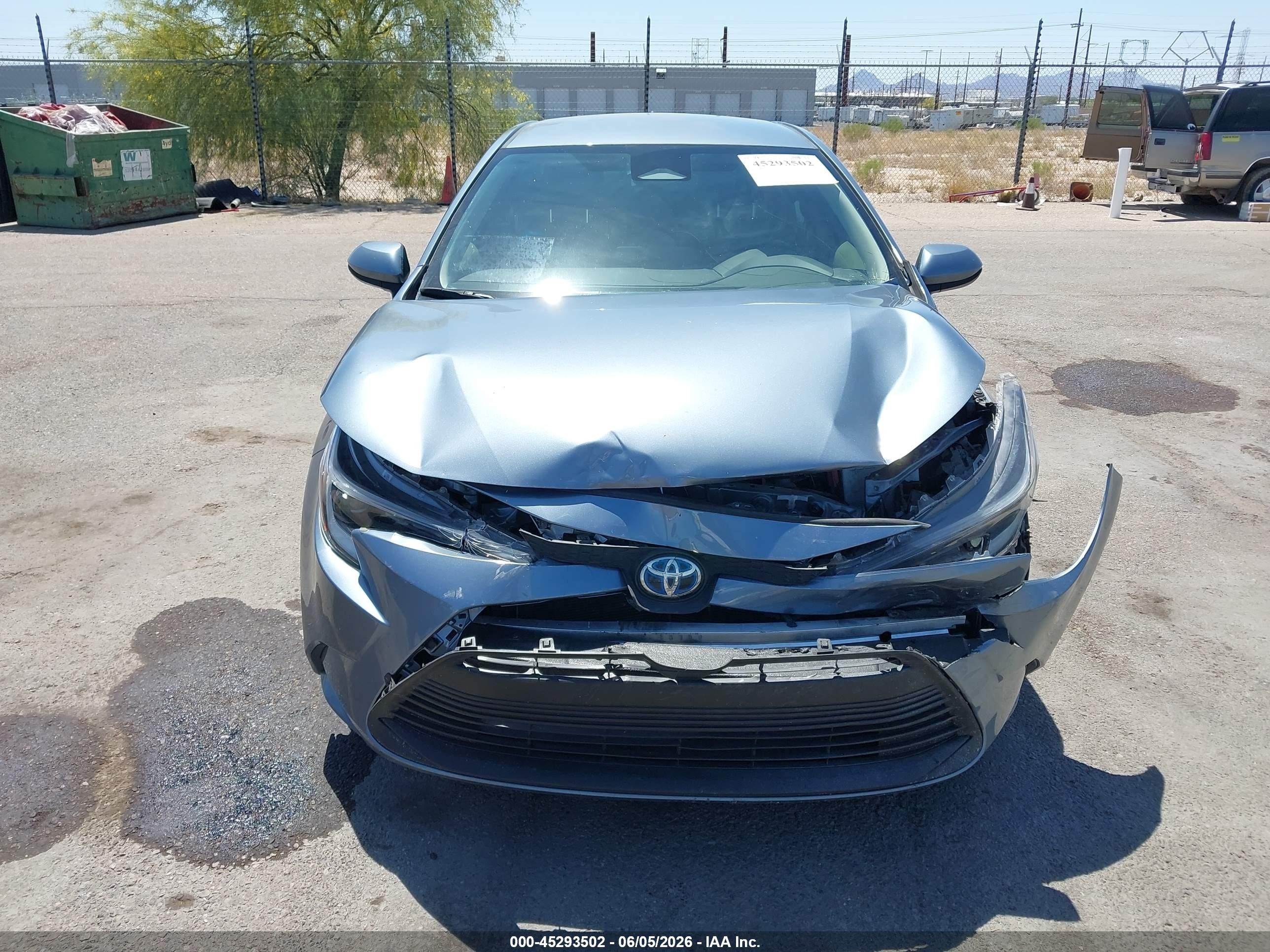 2023 Toyota Corolla Hybrid Le Синий vin: JTDBCMFE8P3012013