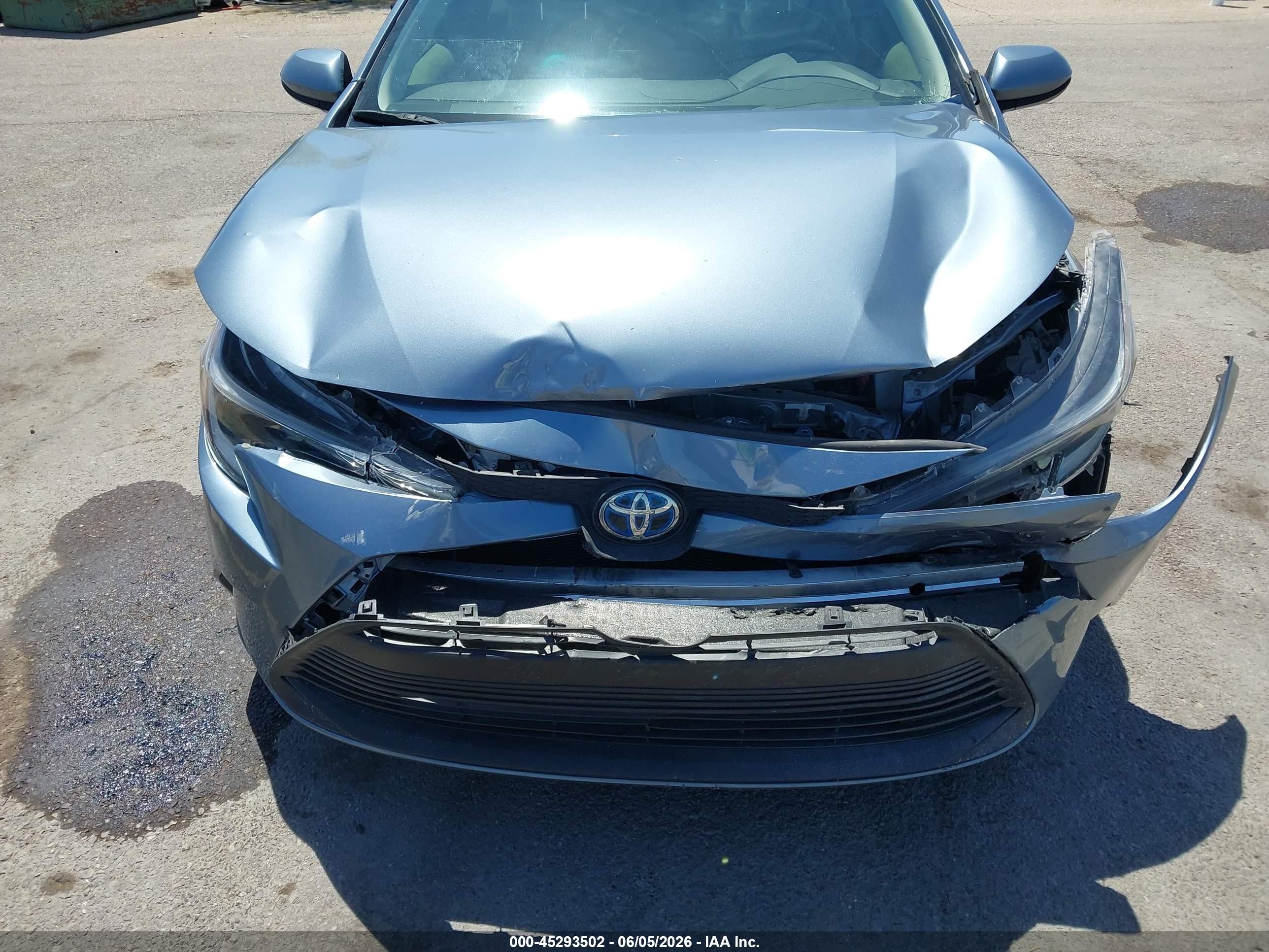 2023 Toyota Corolla Hybrid Le Синий vin: JTDBCMFE8P3012013
