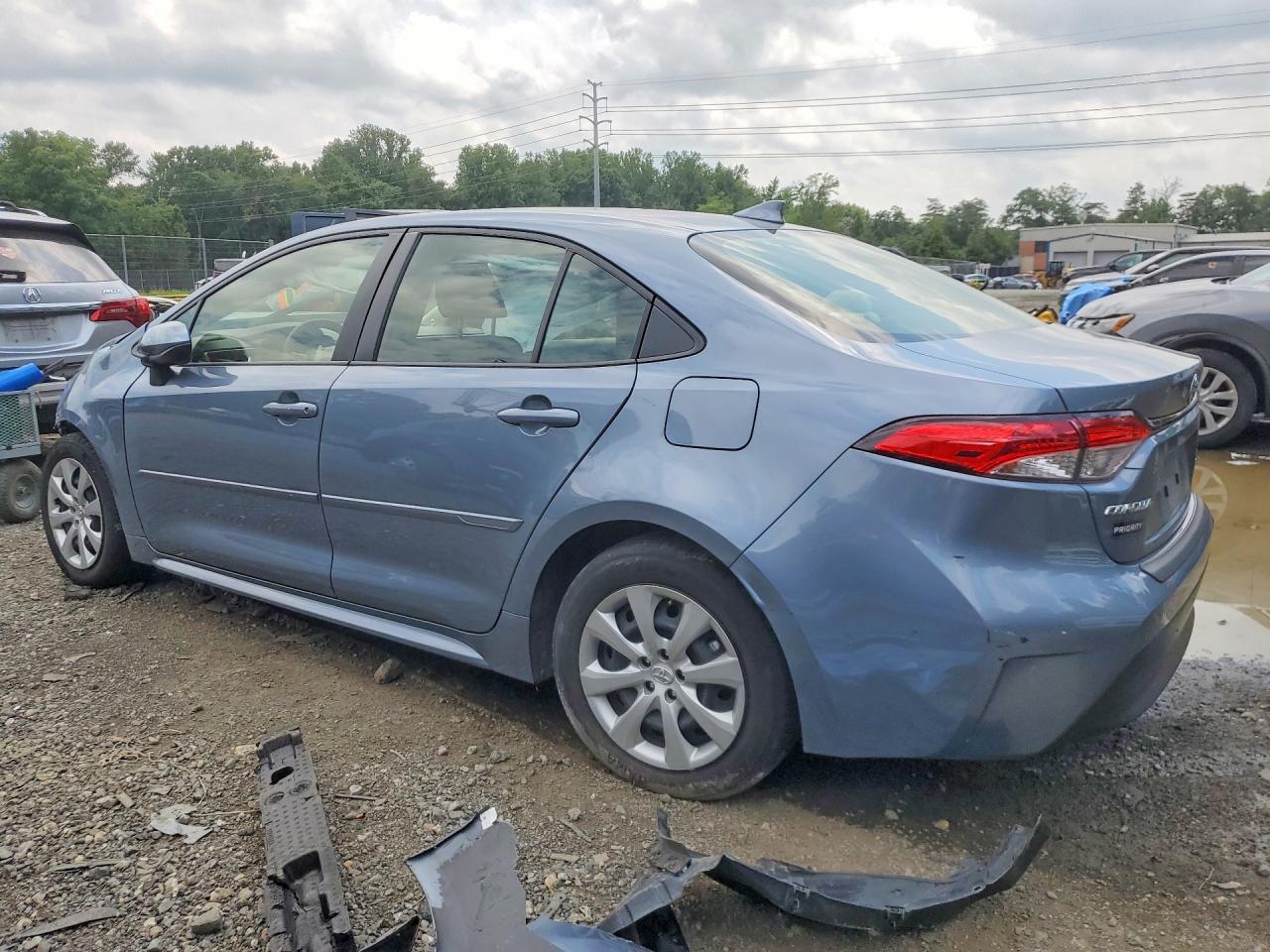 2024 Toyota Corolla Hybrid Le Blue vin: JTDBCMFE8R3053048