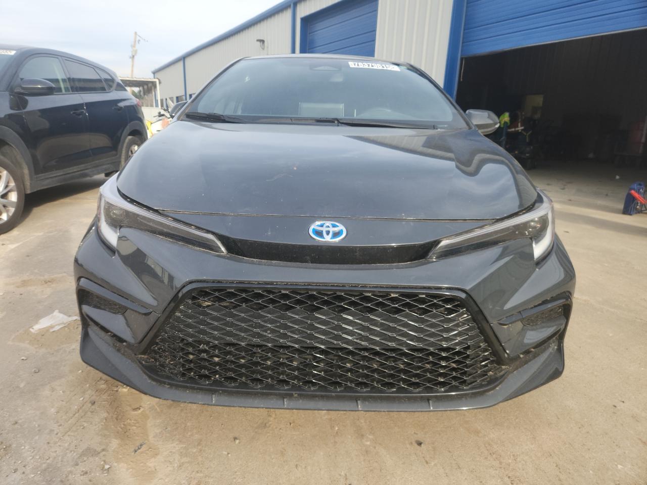 2025 Toyota Corolla Hybrid Se Black vin: JTDBCMFE8S3085147 Damage: Hood, Chipped, 3
