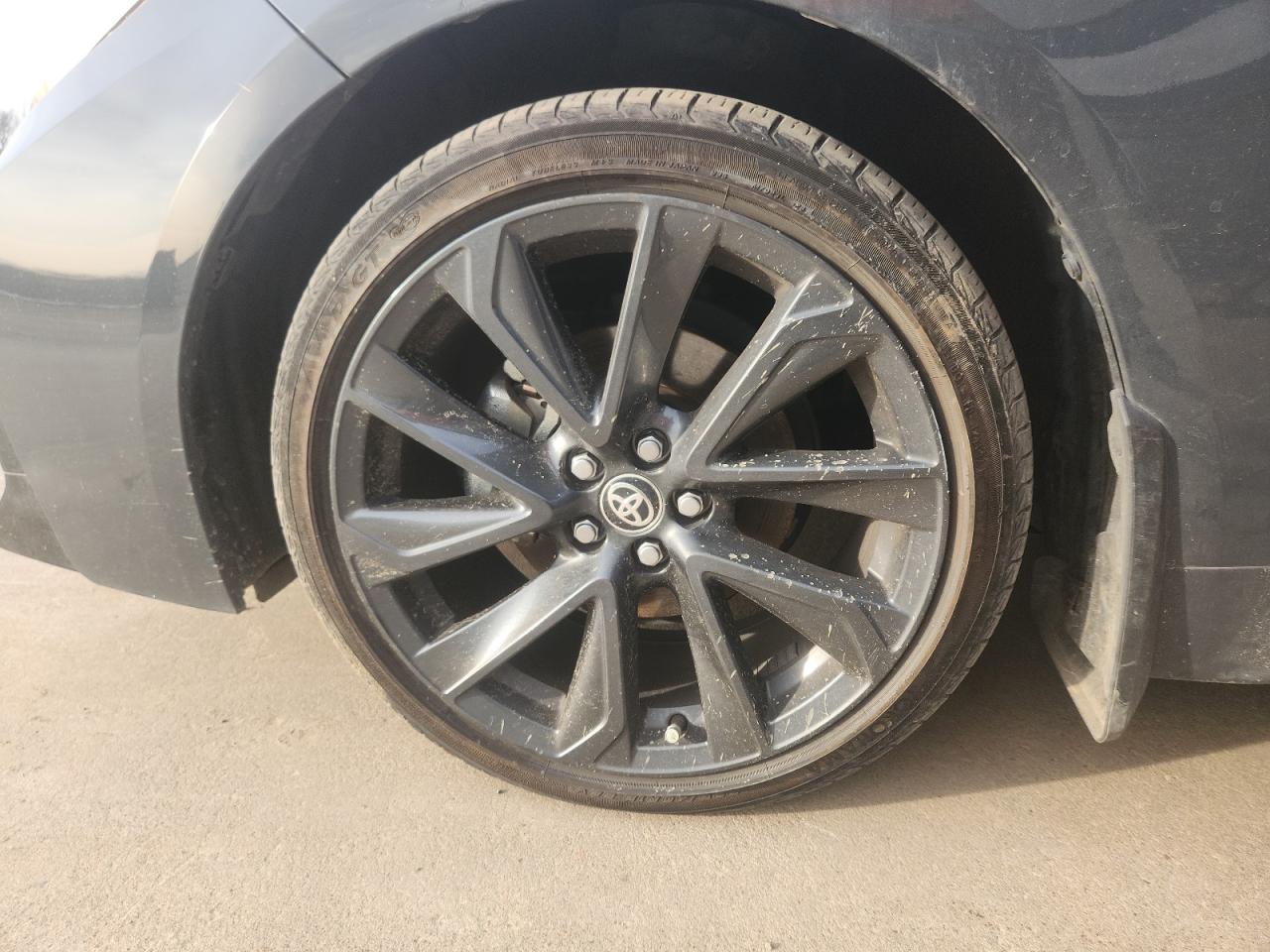 2025 Toyota Corolla Hybrid Se Black vin: JTDBCMFE8S3085147 Damage: Left Front Wheel, Curb Rash, 4 To 5 Inches
