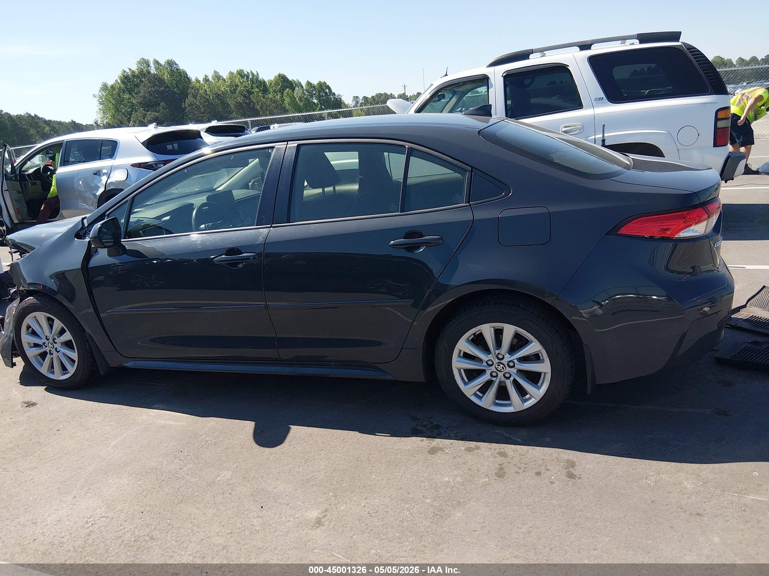 2024 Toyota Corolla Hybrid Le Gray vin: JTDBCMFE9R3035948