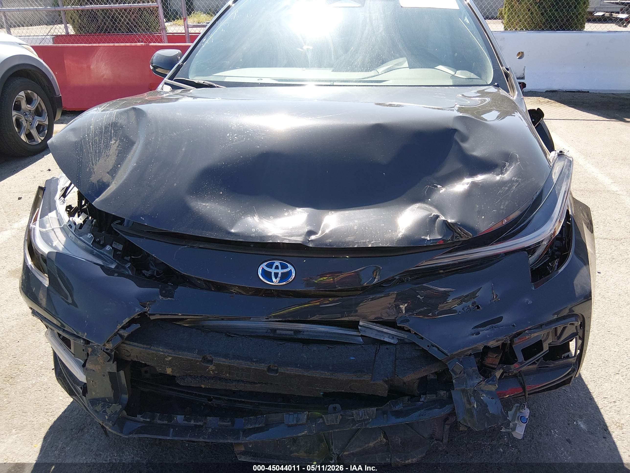 2024 Toyota Corolla Hybrid Se Black vin: JTDBCMFE9R3046089