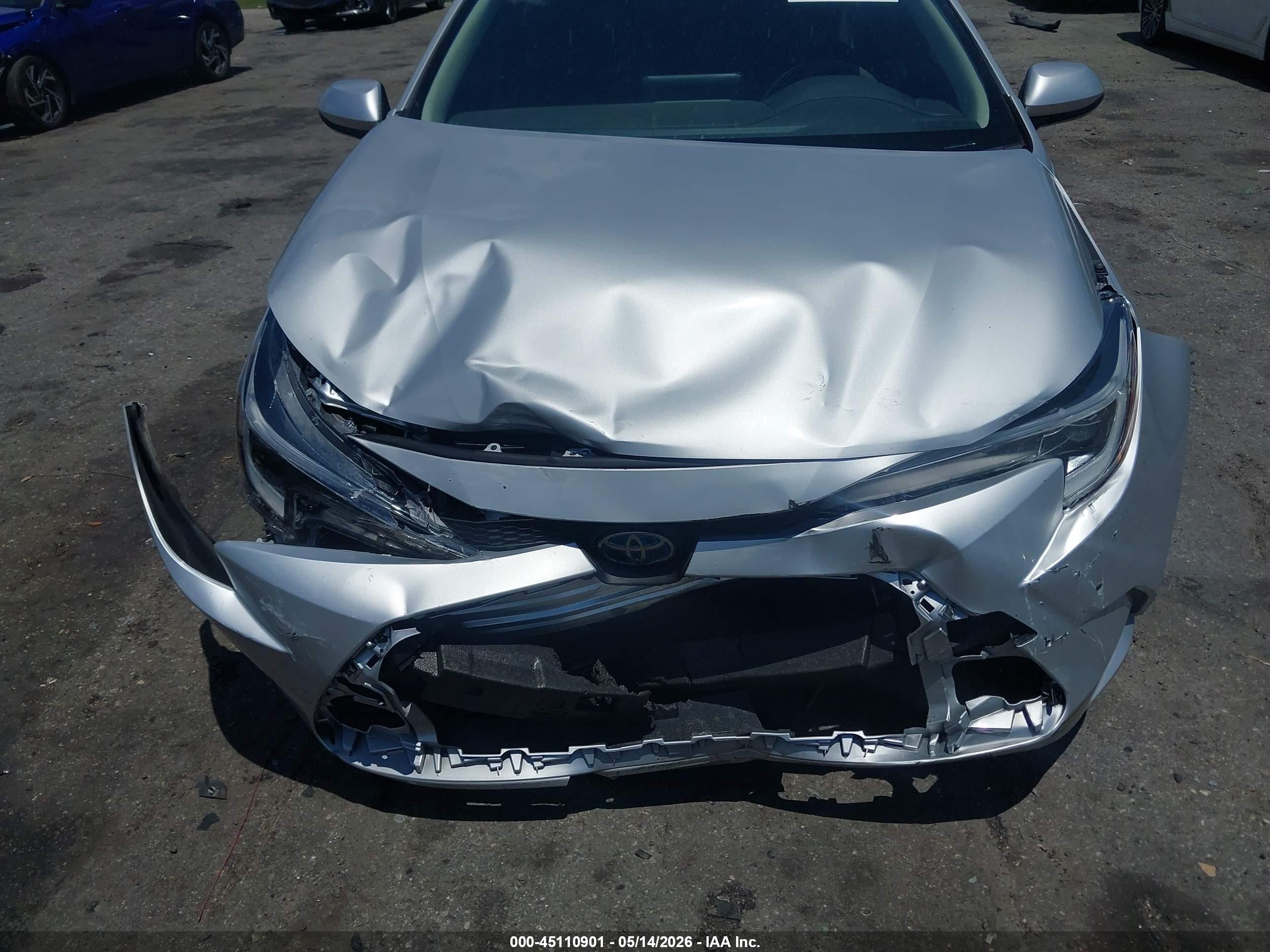 2024 Toyota Corolla Hybrid Le Silver vin: JTDBCMFE9R3046710