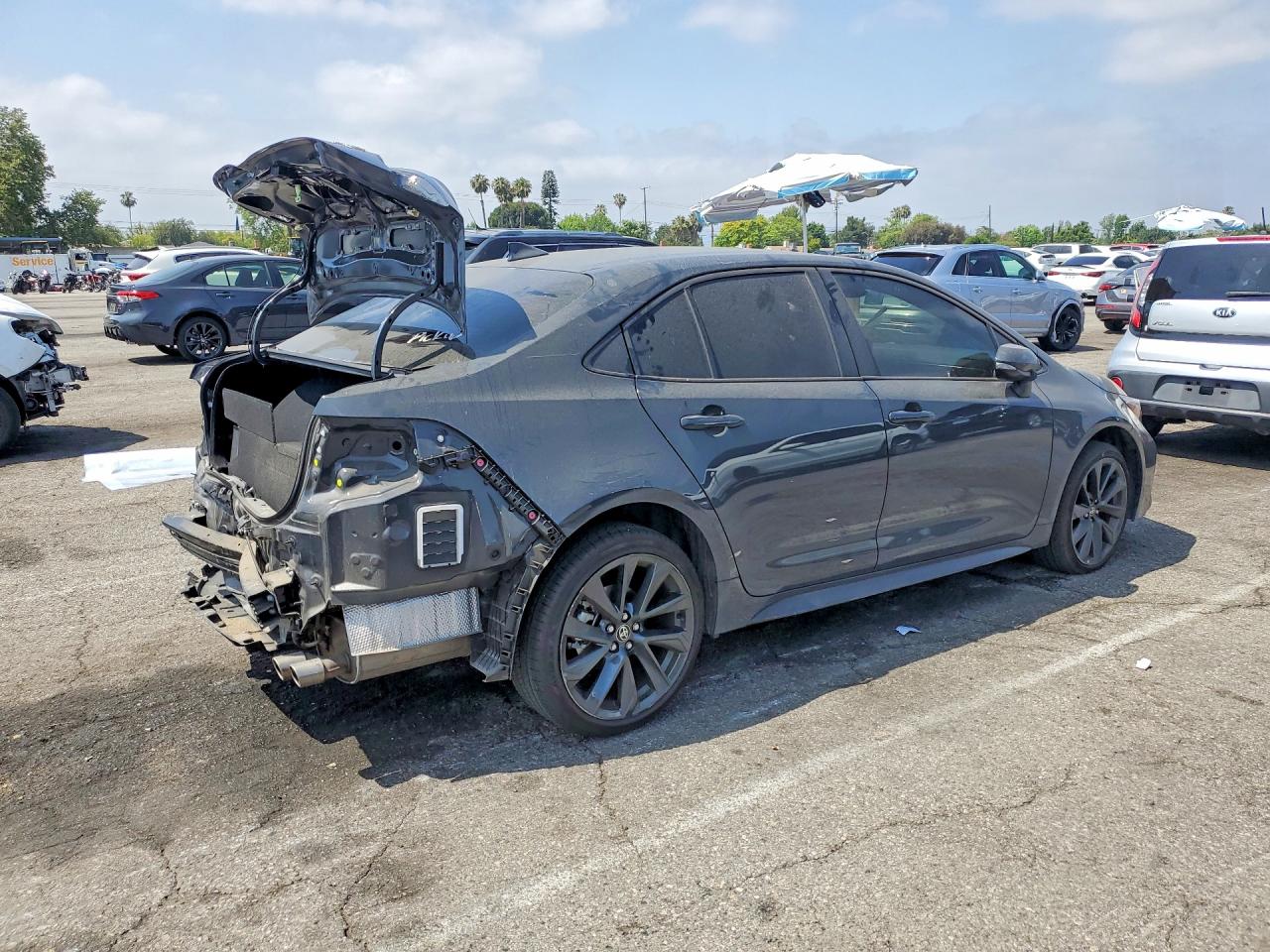 2025 Toyota Corolla Hybrid Se Gray vin: JTDBCMFE9S3084850