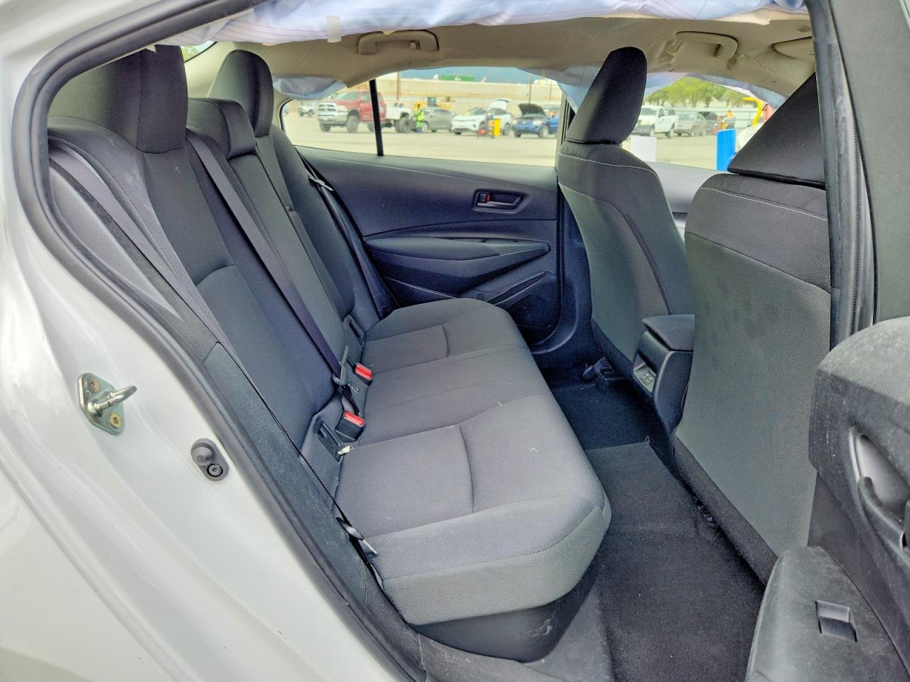 2025 Toyota Corolla Hybrid Le White vin: JTDBCMFEXS3088051