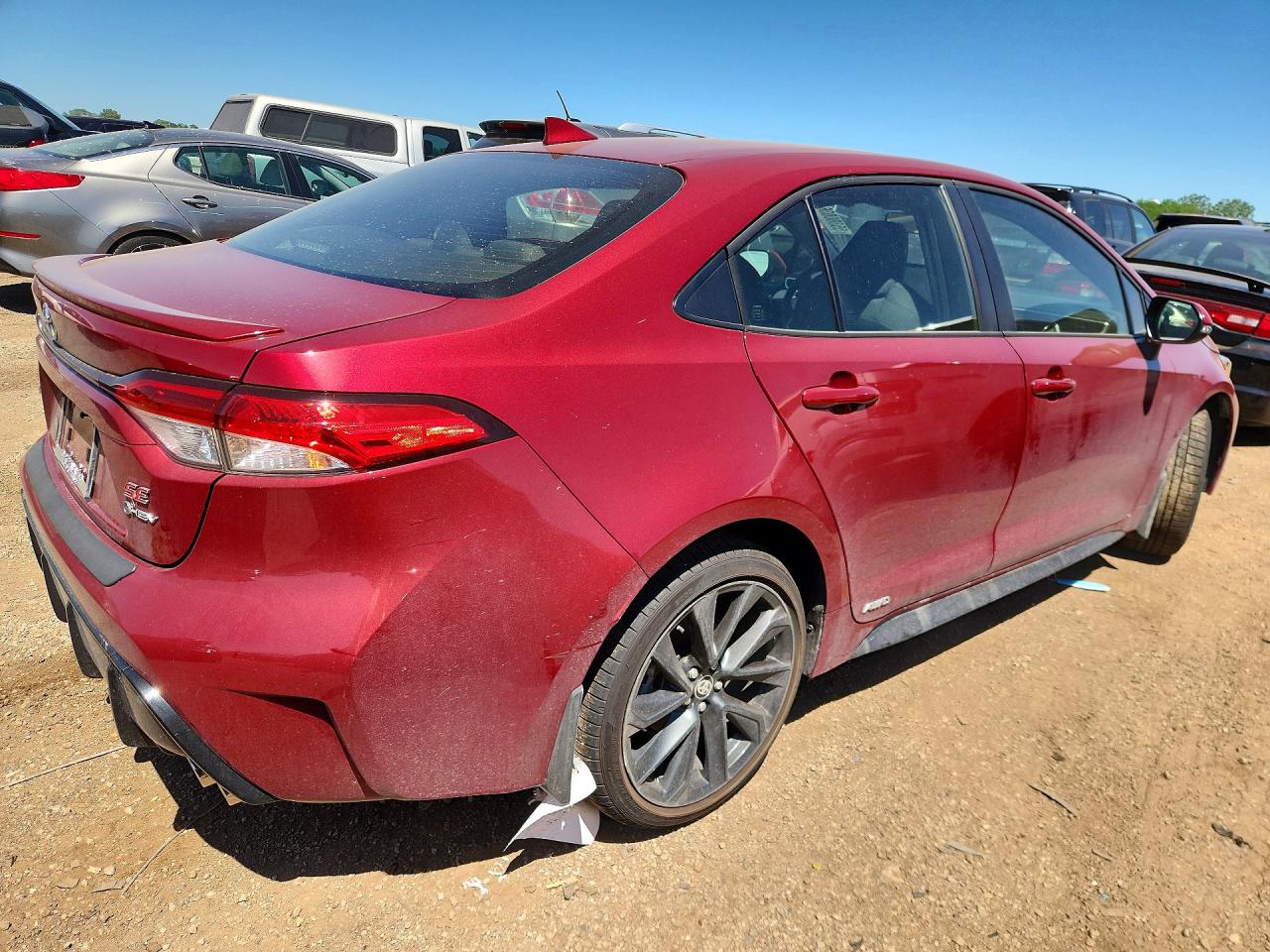 2026 Toyota Corolla Hybrid Se Красный vin: JTDBDMHE0T3030395