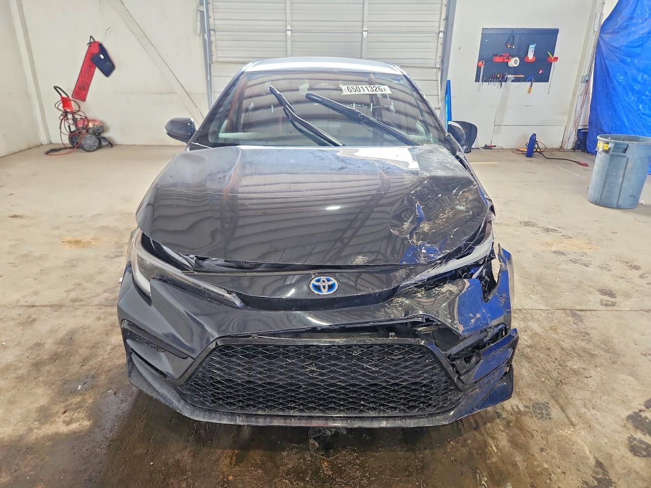 2025 Toyota Corolla Hybrid Se Gray vin: JTDBDMHE1S3018139