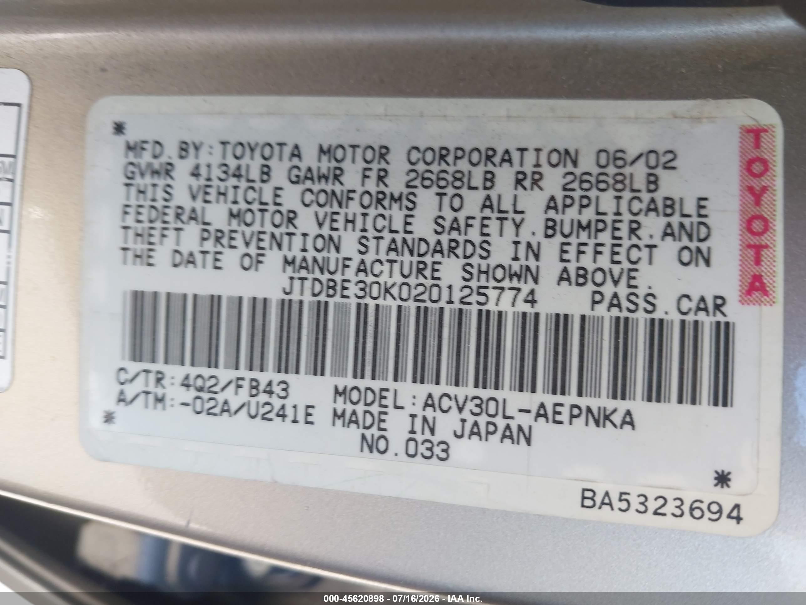 2002 Toyota Camry Le Gold vin: JTDBE30K020125774