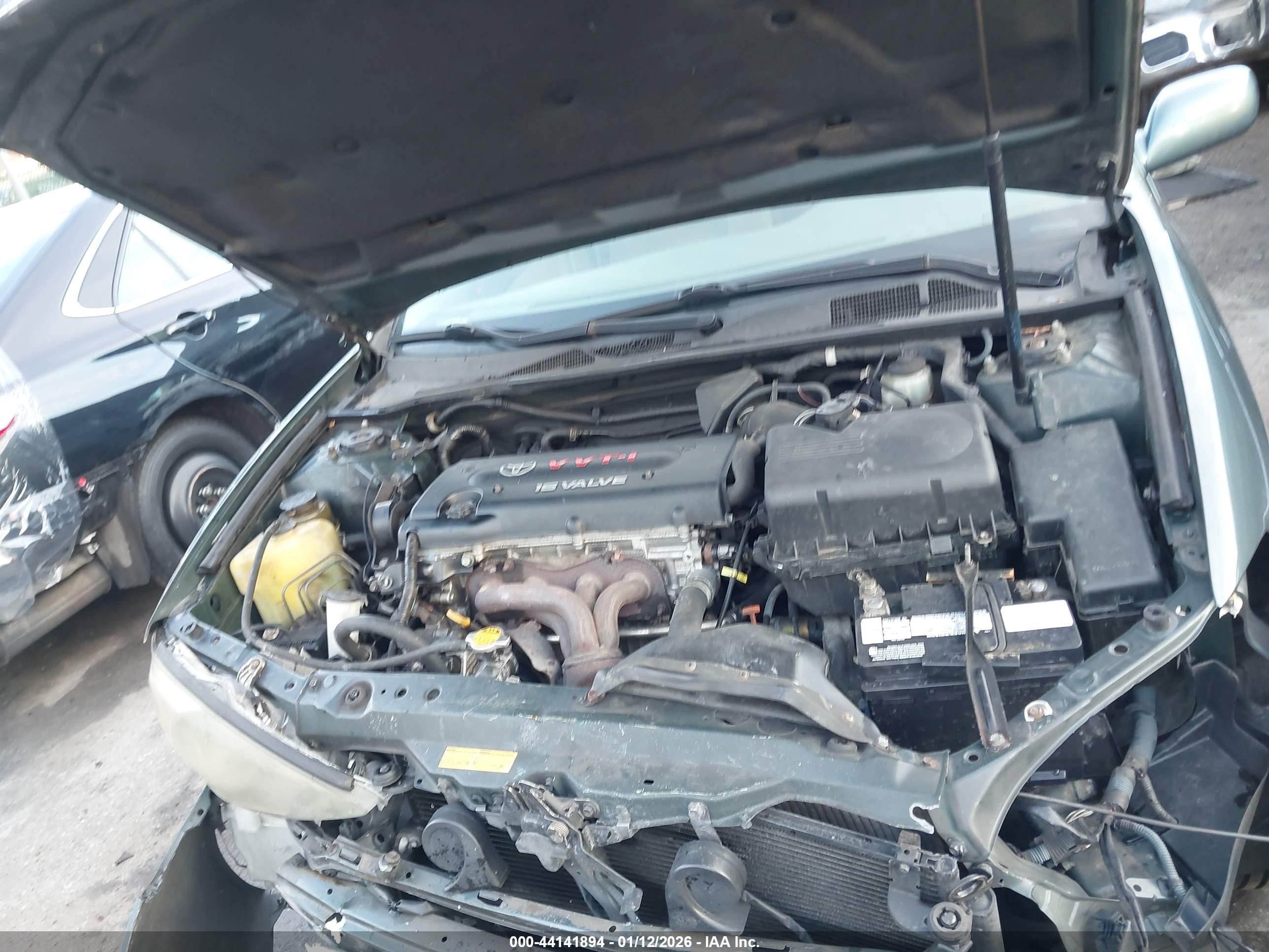 2003 Toyota Camry Le Green vin: JTDBE30K030189833