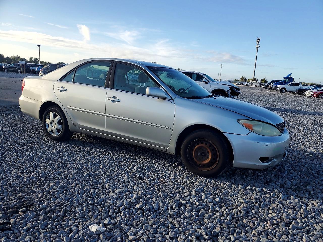 2004 Toyota Camry Standard Silver vin: JTDBE30K040297208