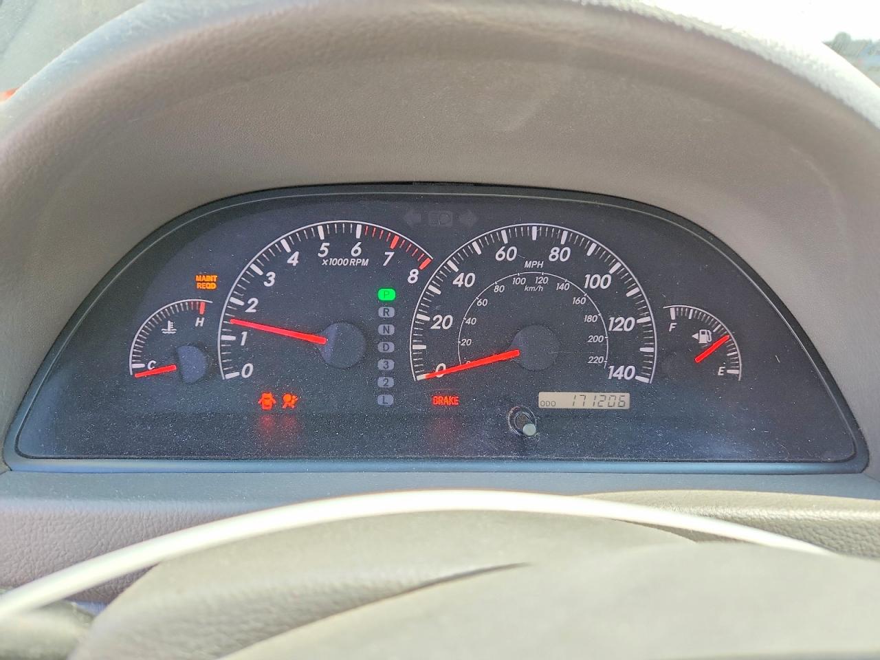 2005 Toyota Camry Le Gray vin: JTDBE30K053036404