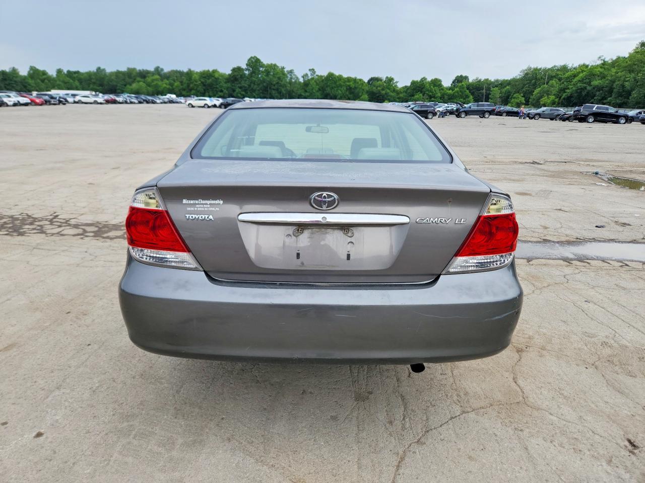 2006 Toyota Camry Le Серый vin: JTDBE30K263054033