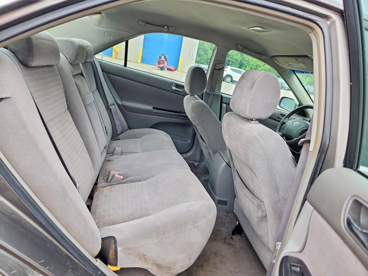 2006 Toyota Camry Le Серый vin: JTDBE30K263054033