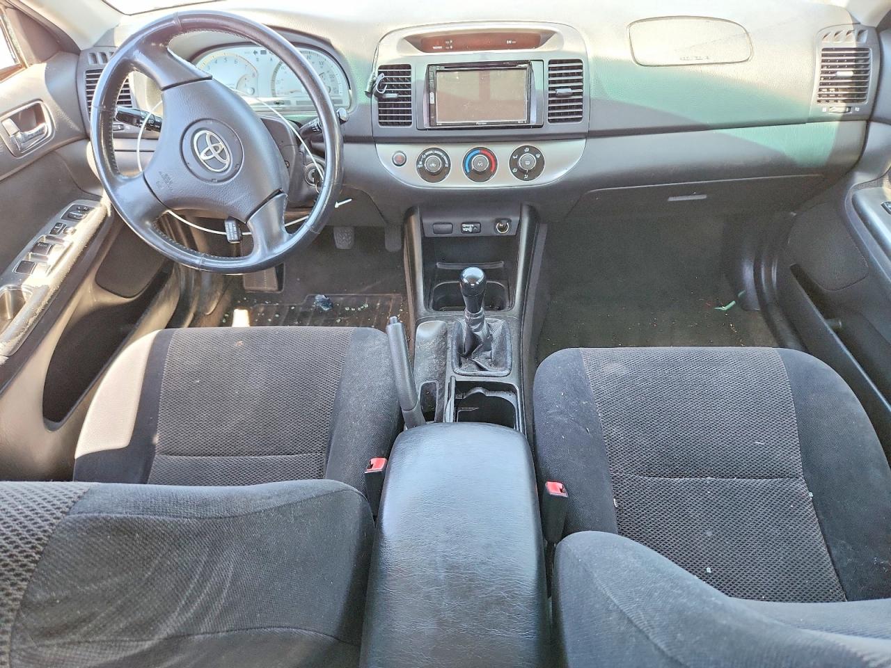 2002 Toyota Camry Se White vin: JTDBE30K320048835