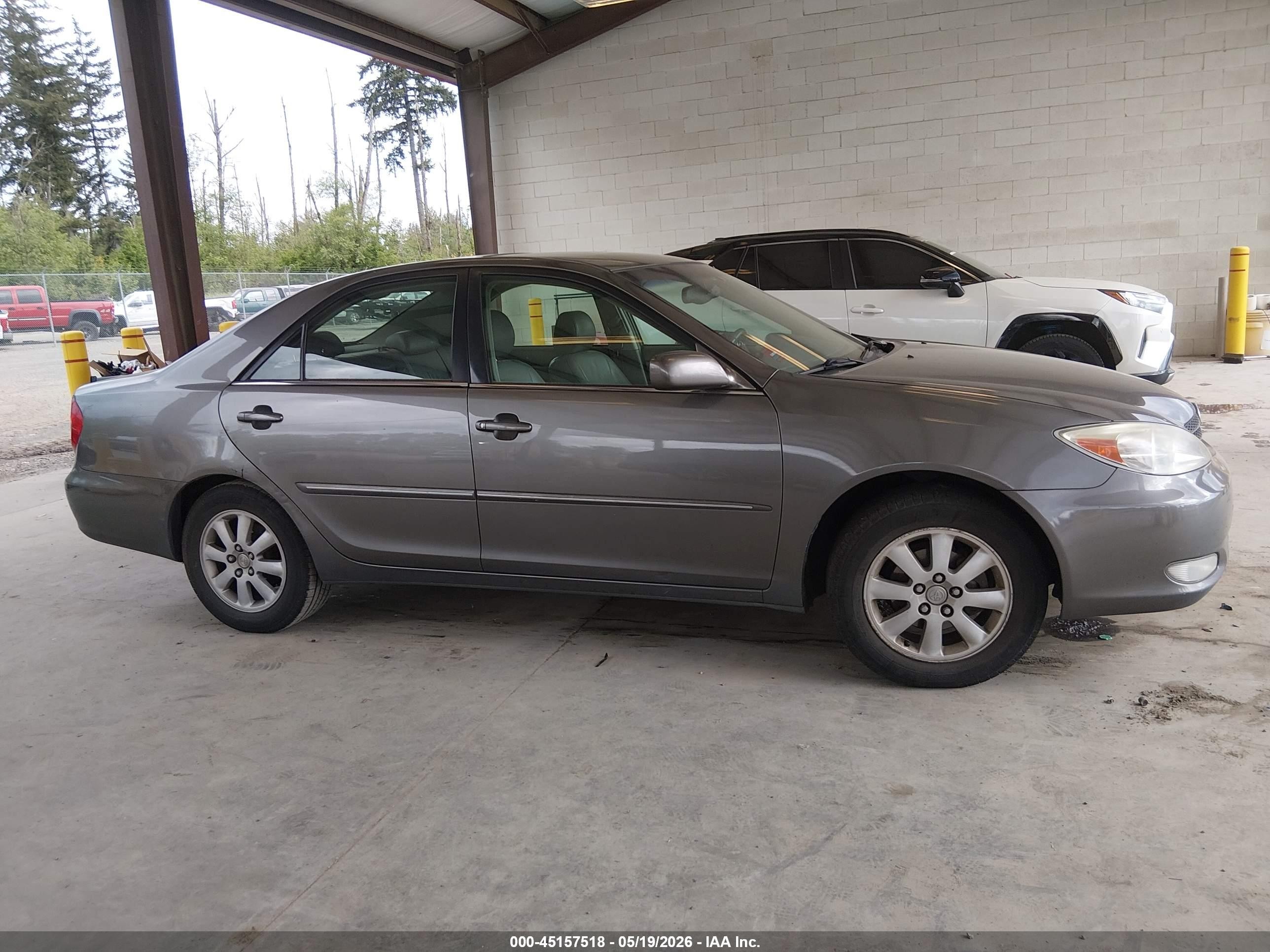 2003 Toyota Camry Xle Gray vin: JTDBE30K330163145
