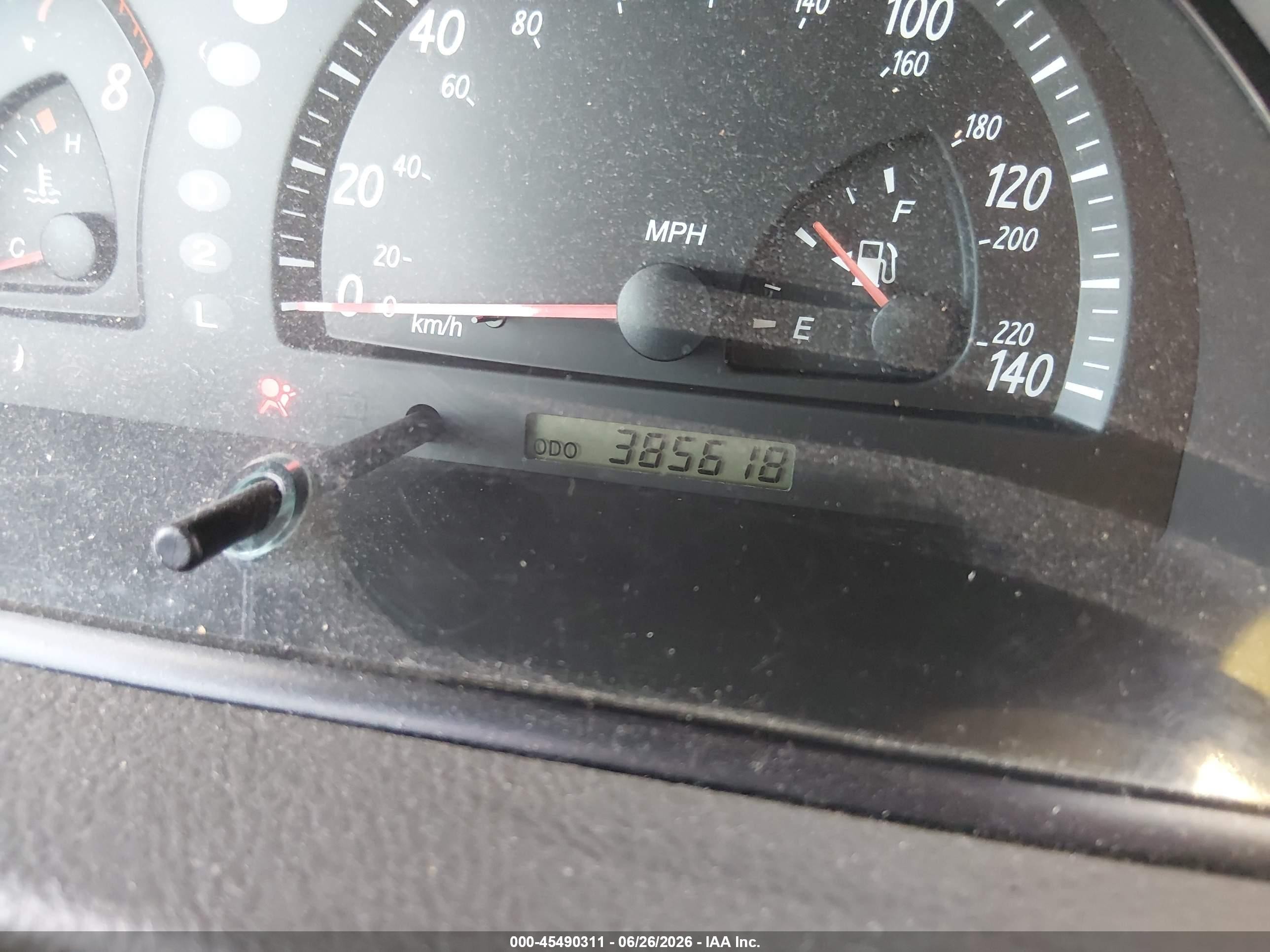 2002 Toyota Camry Xle Silver vin: JTDBE30K520080248