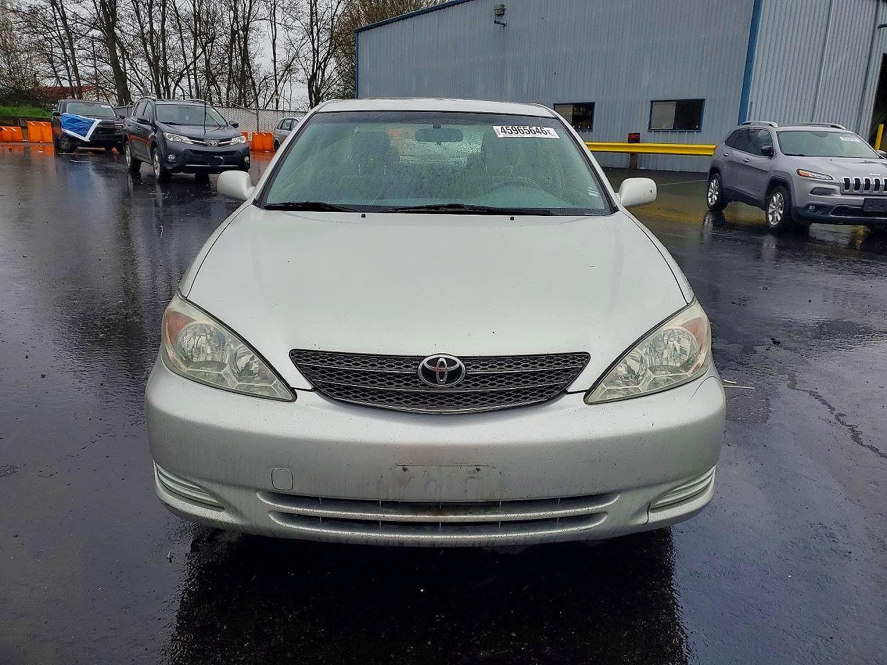 2002 Toyota Camry Le Silver vin: JTDBE30K720136402