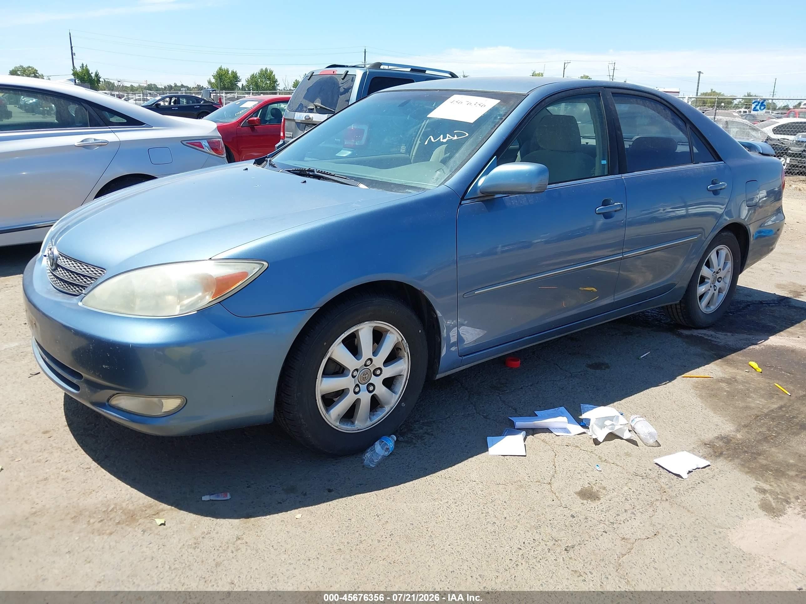 2003 Toyota Camry Xle Light Blue vin: JTDBE30K730183771