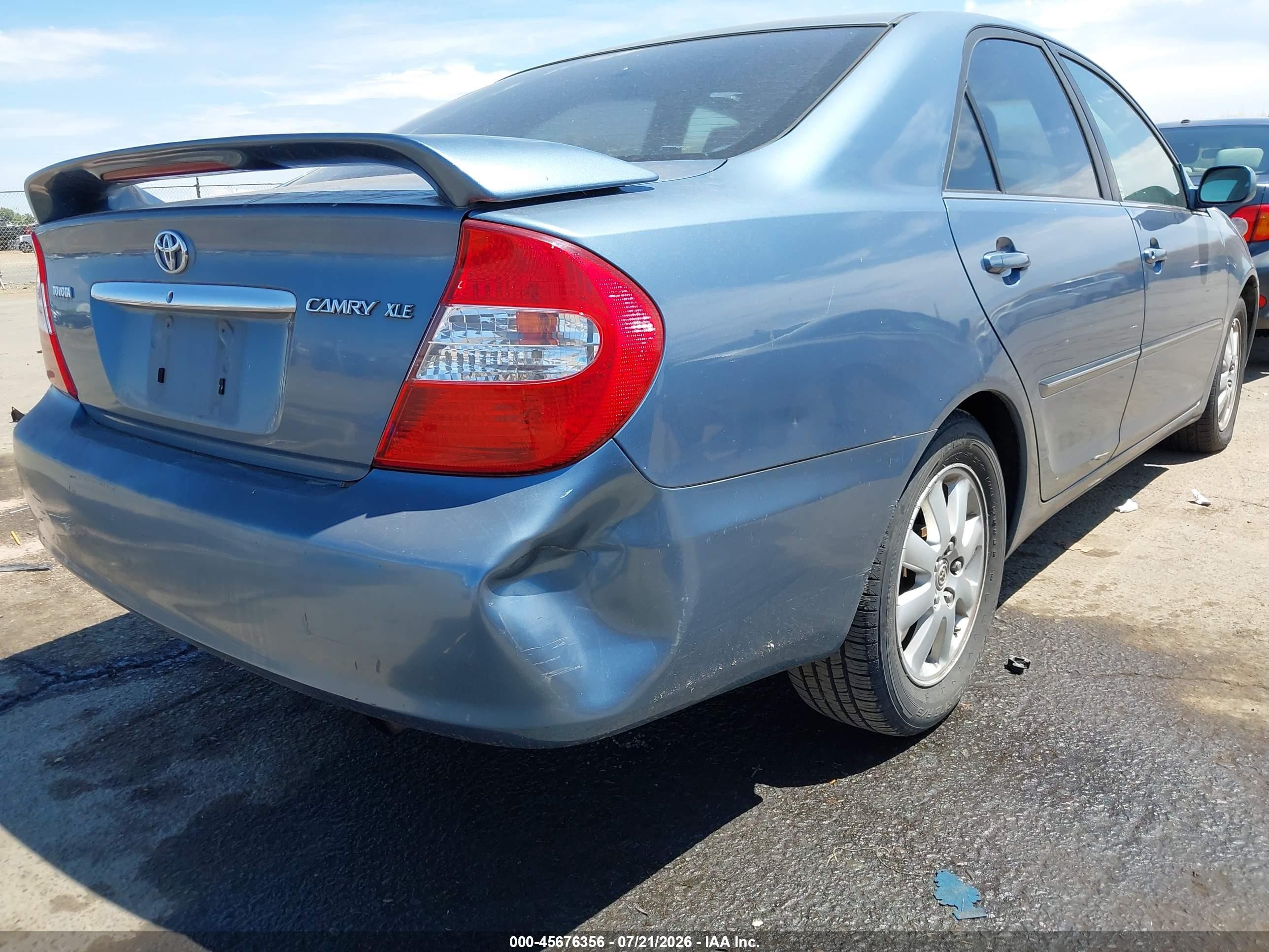 2003 Toyota Camry Xle Light Blue vin: JTDBE30K730183771