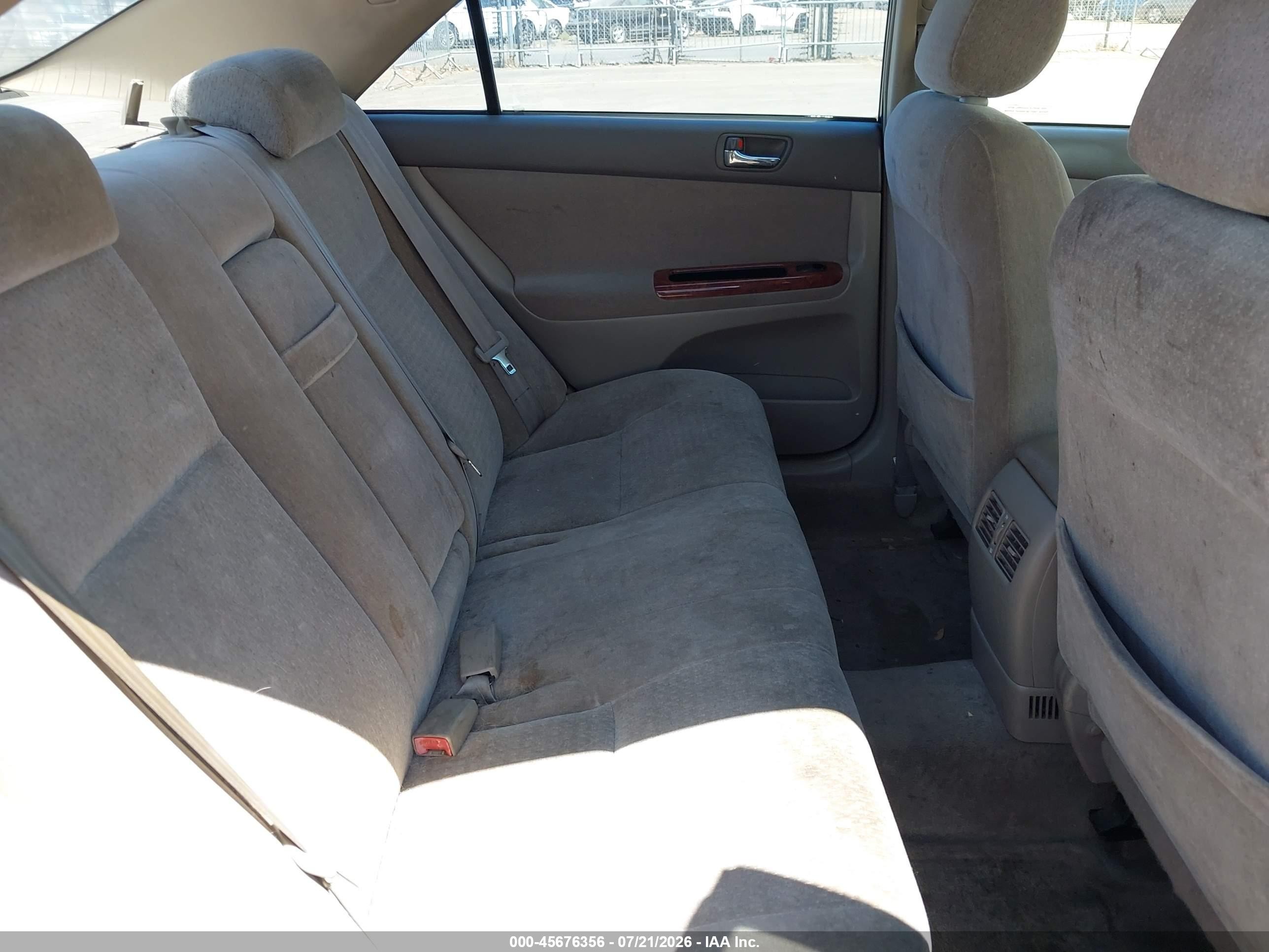2003 Toyota Camry Xle Light Blue vin: JTDBE30K730183771
