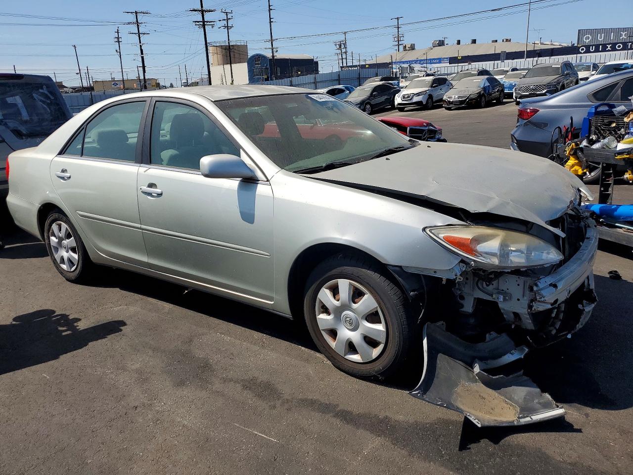 2002 Toyota Camry Le Серебряный vin: JTDBE30K920055045