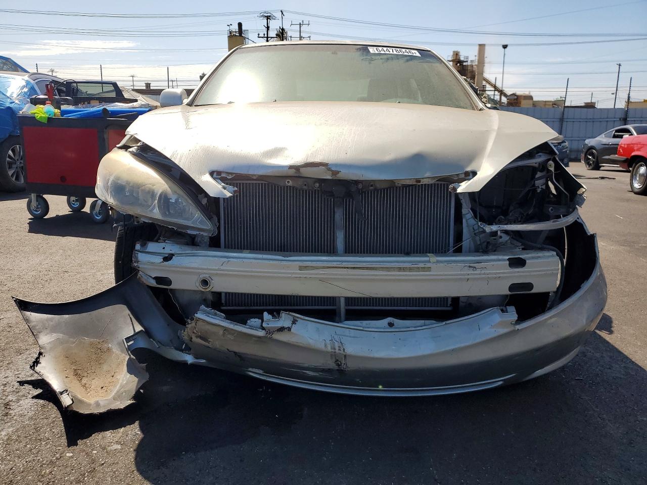 2002 Toyota Camry Le Серебряный vin: JTDBE30K920055045