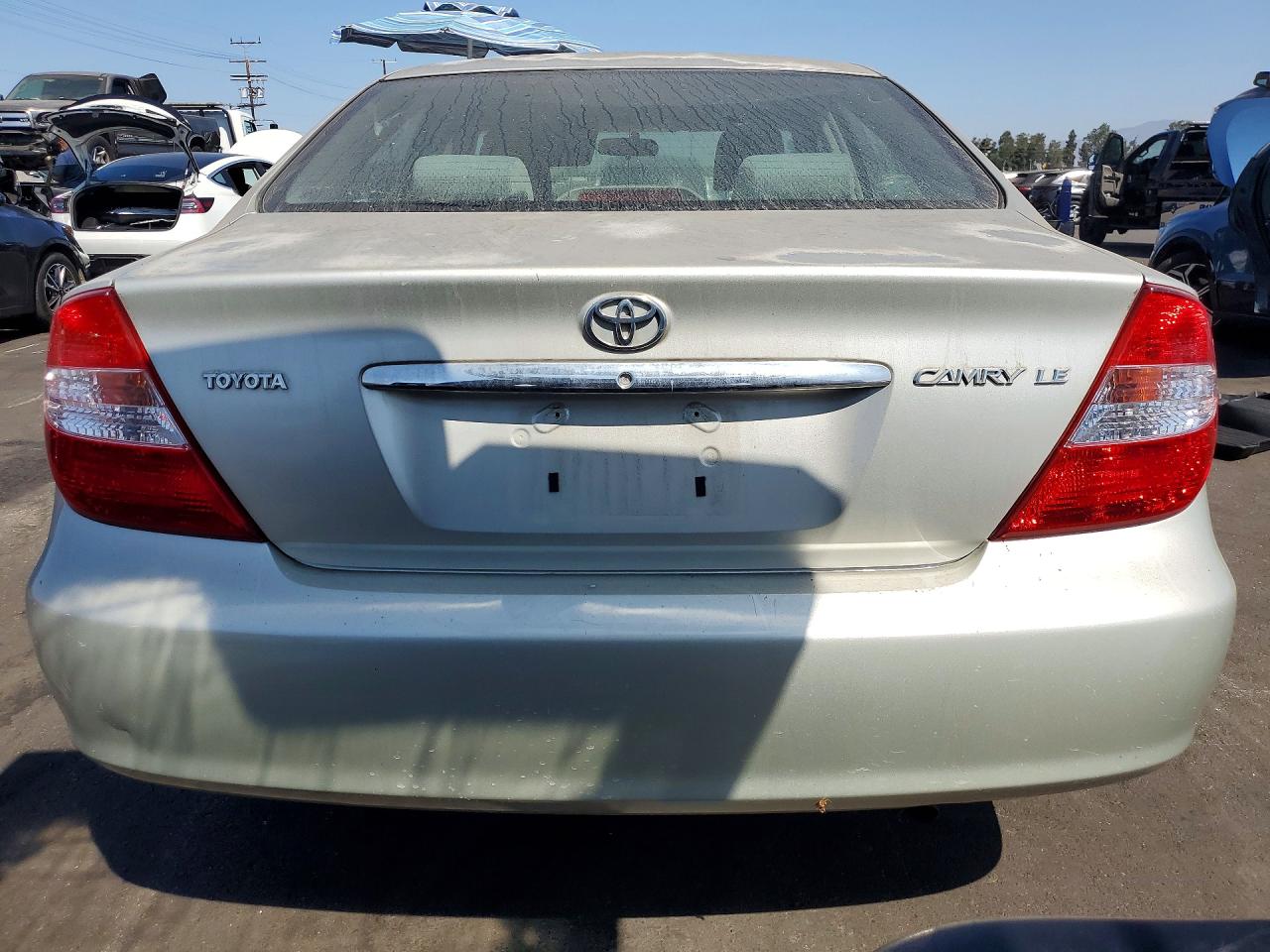 2002 Toyota Camry Le Серебряный vin: JTDBE30K920055045