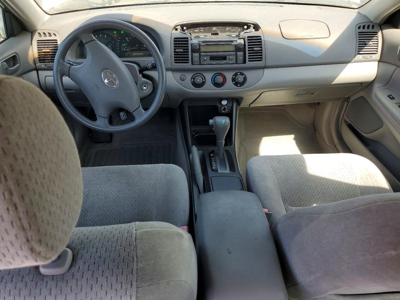2002 Toyota Camry Le Серебряный vin: JTDBE30K920055045