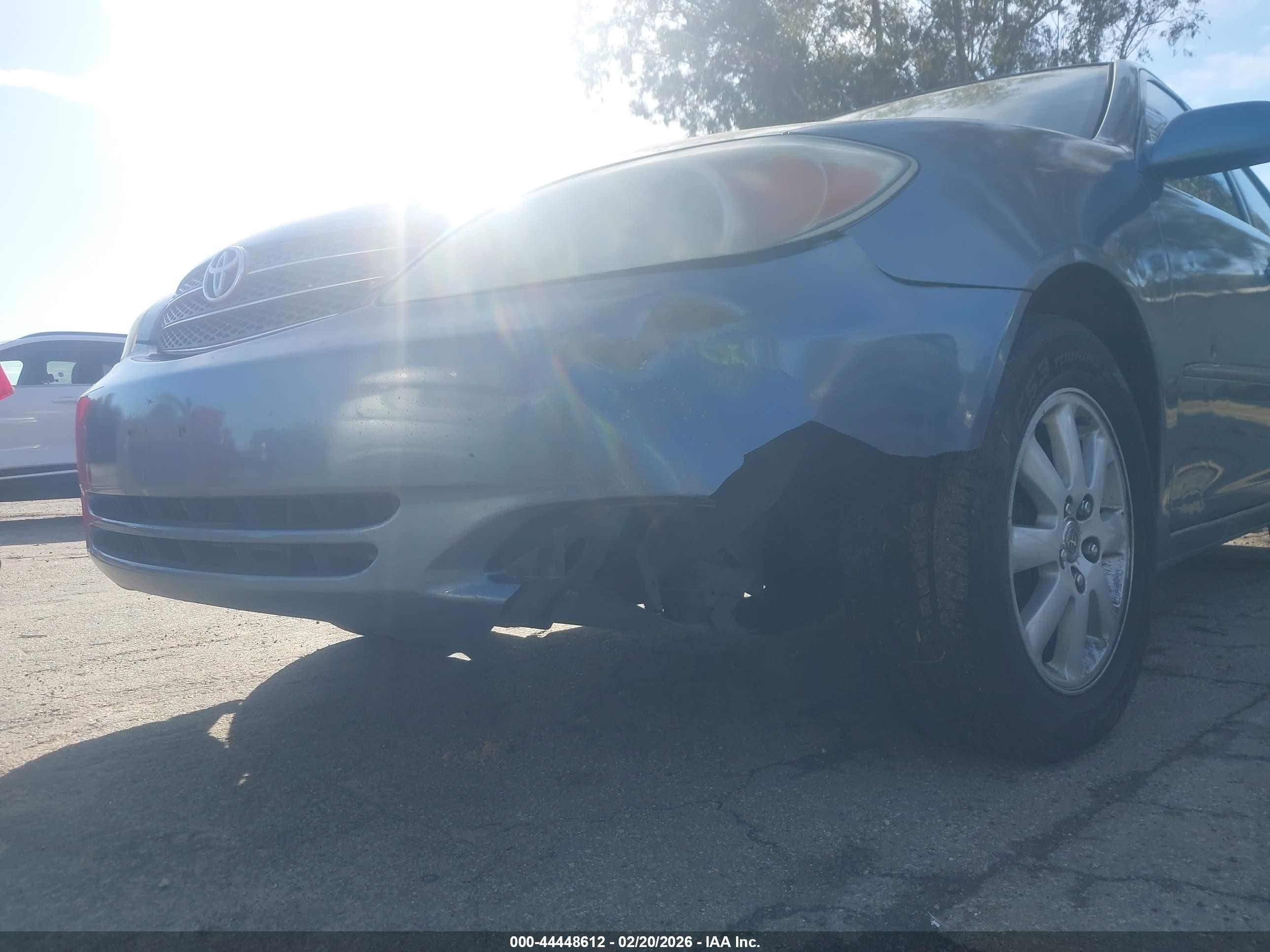 2002 Toyota Camry Xle Blue vin: JTDBE30K920083279