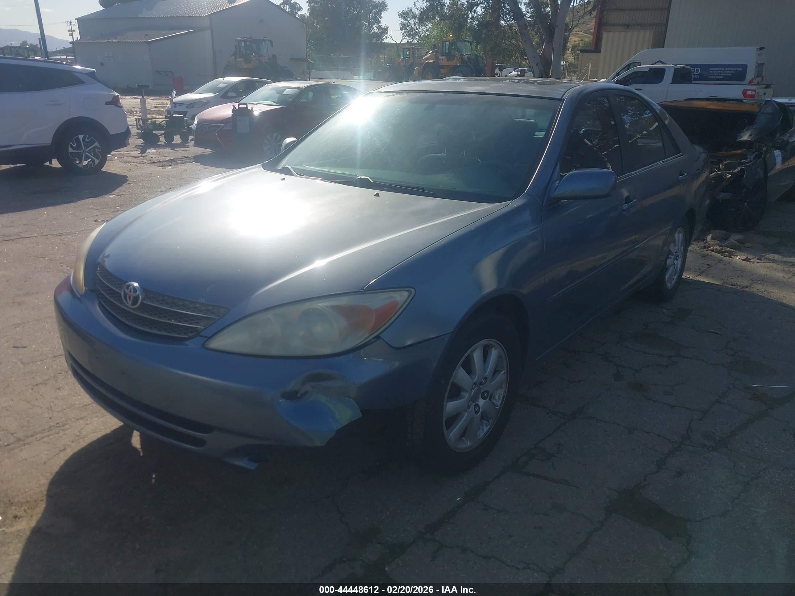 2002 Toyota Camry Xle Blue vin: JTDBE30K920083279