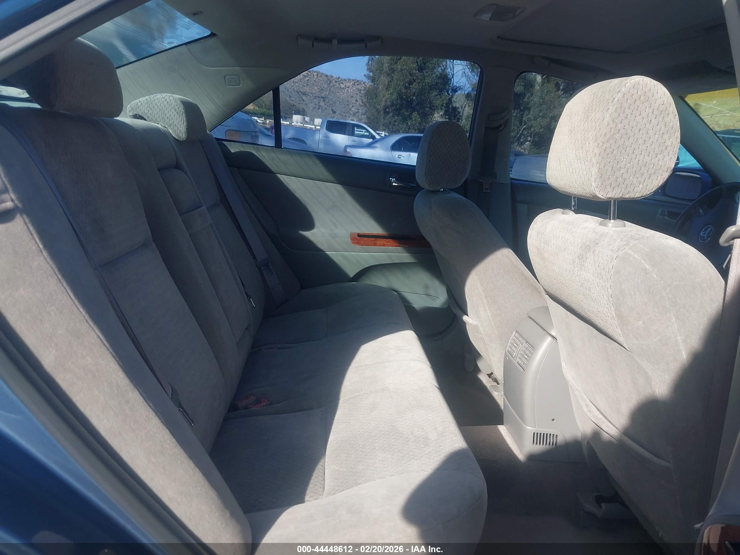 2002 Toyota Camry Xle Blue vin: JTDBE30K920083279