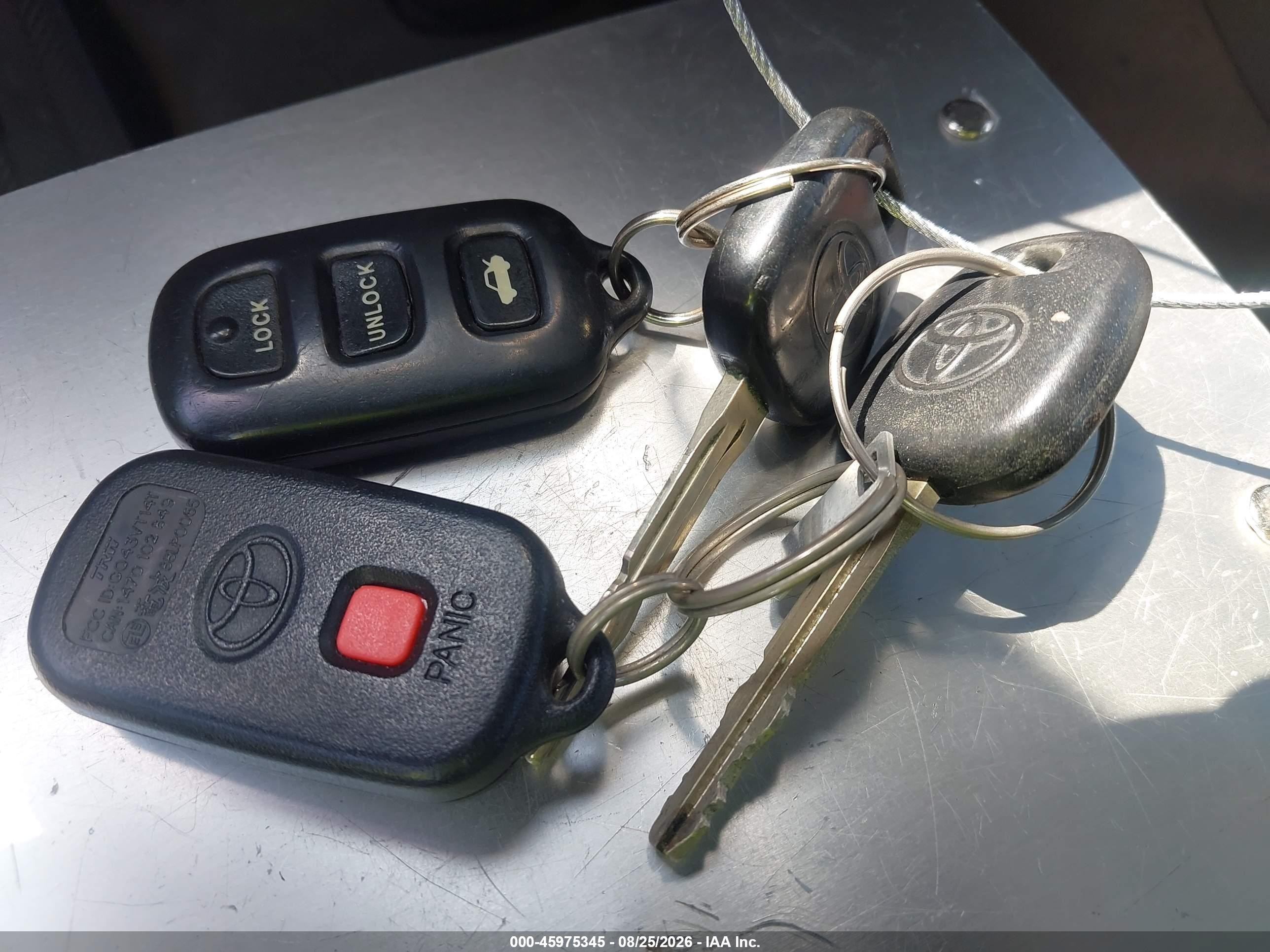 2002 Toyota Camry Xle Silver vin: JTDBE30K920104261