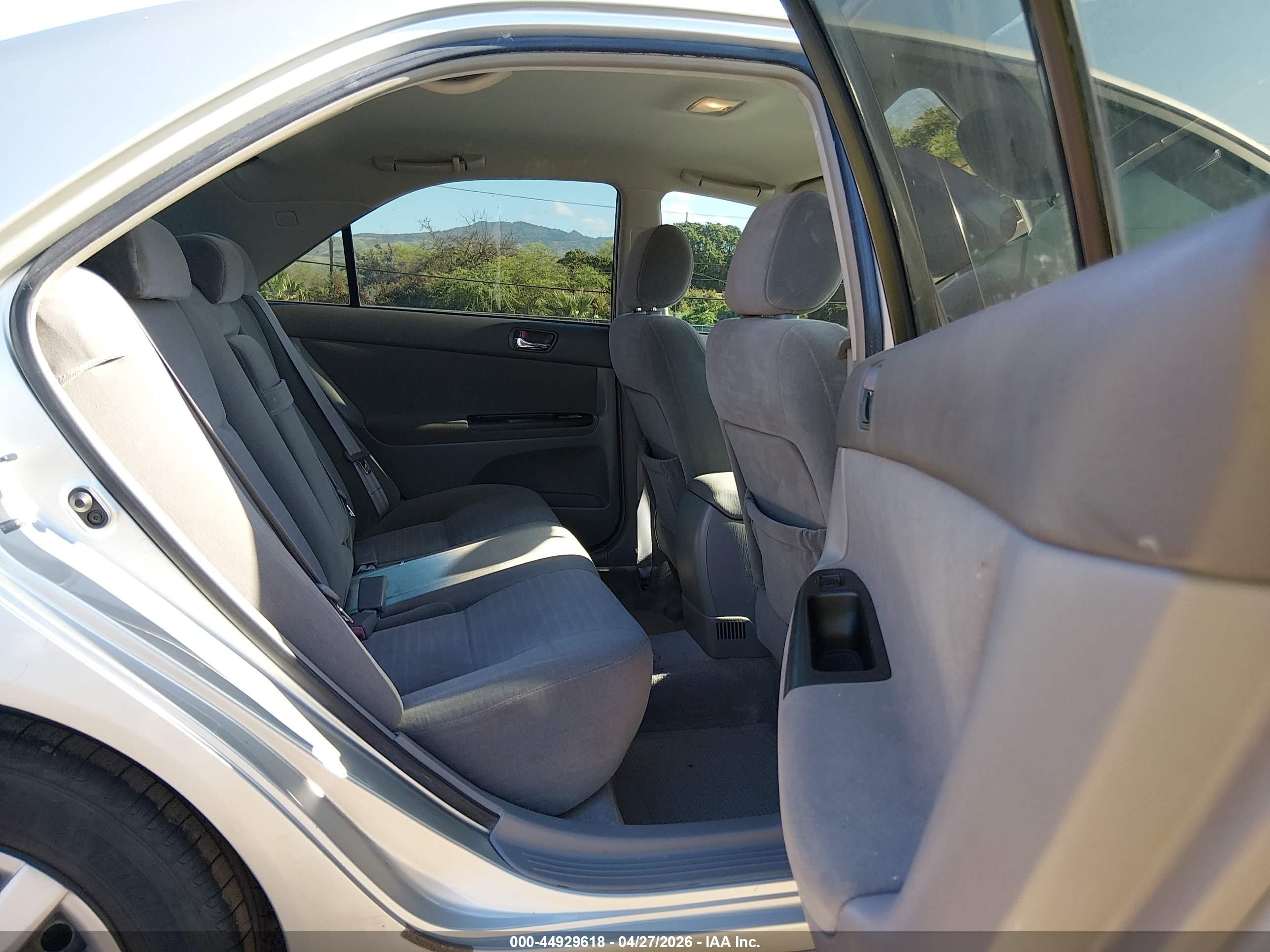 2005 Toyota Camry Le/se/xle Gray vin: JTDBE30KX53010716