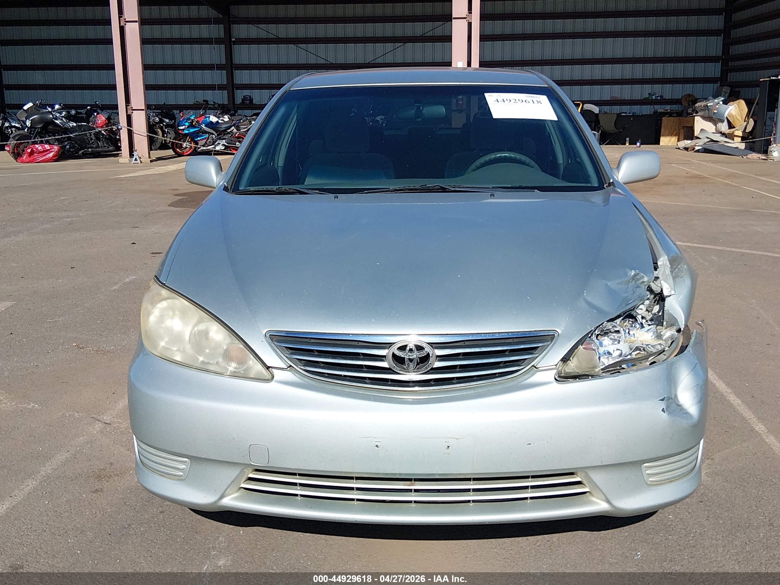 2005 Toyota Camry Le/se/xle Gray vin: JTDBE30KX53010716