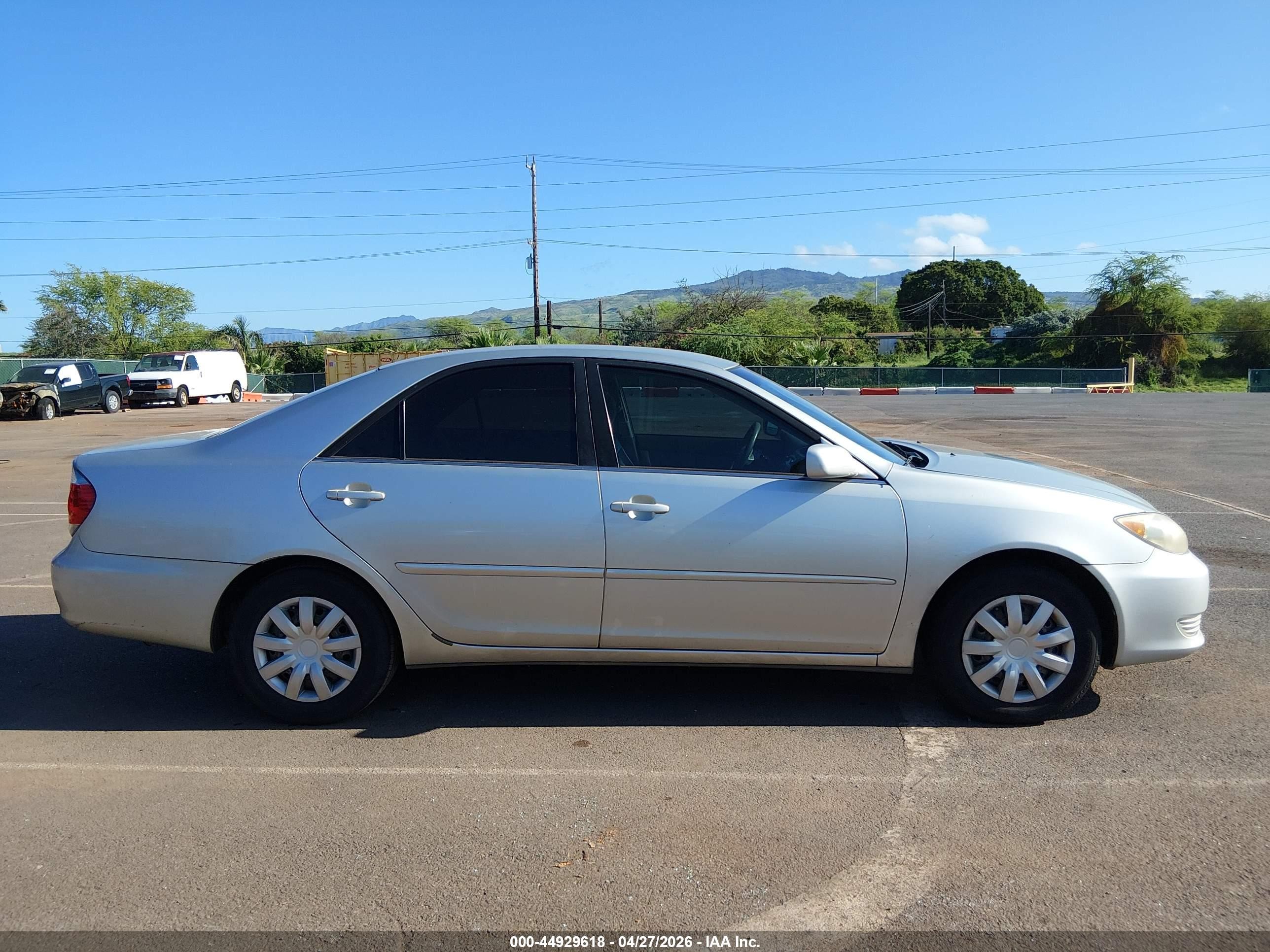 2005 Toyota Camry Le/se/xle Gray vin: JTDBE30KX53010716