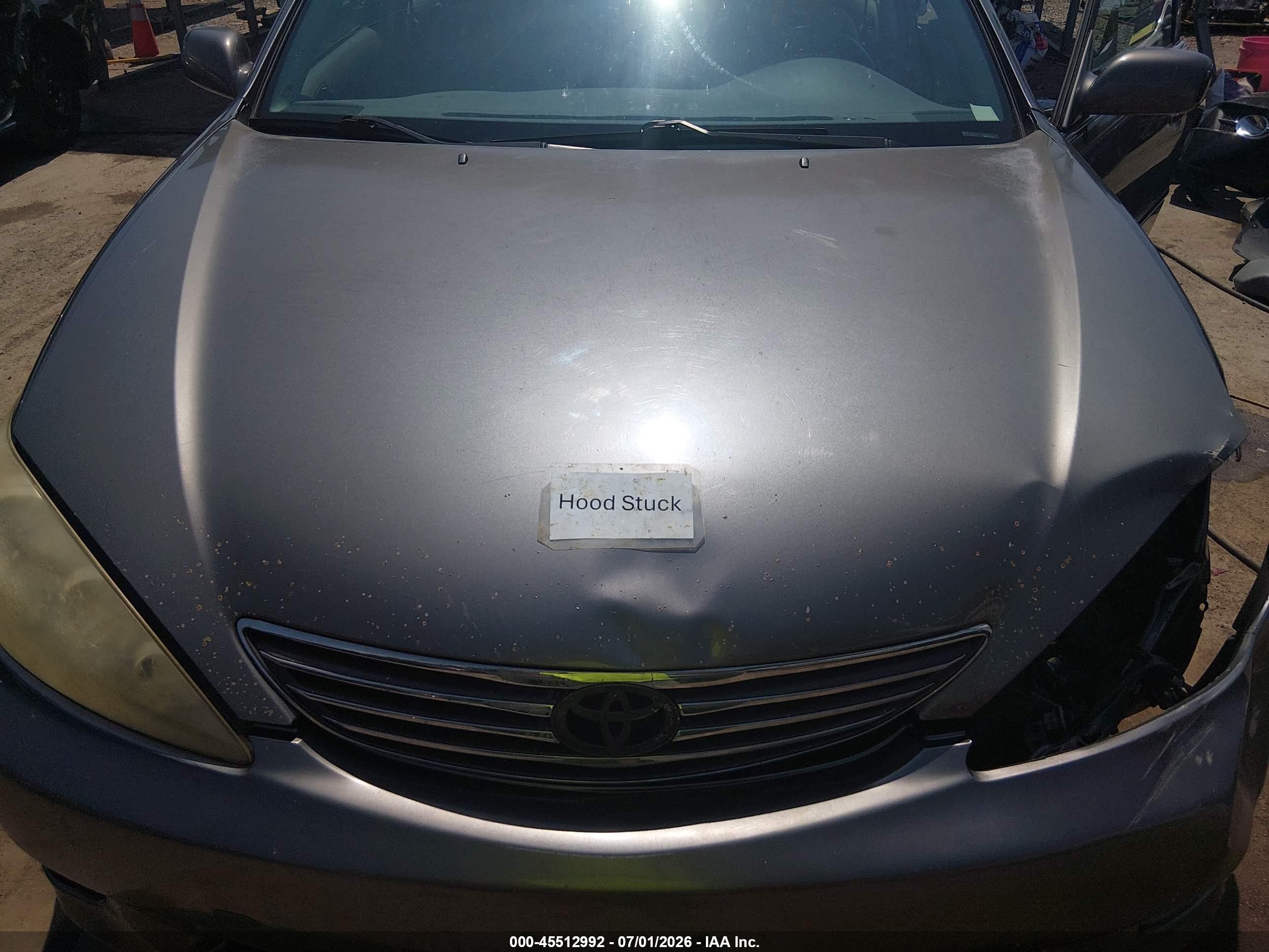 2006 Toyota Camry Le Gray vin: JTDBE30KX63056676
