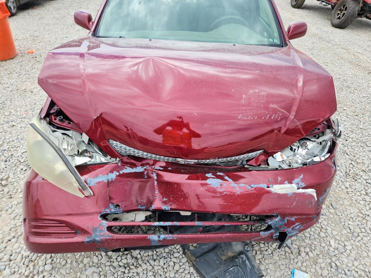 2002 Toyota Camry Le Burgundy vin: JTDBE32K020039264
