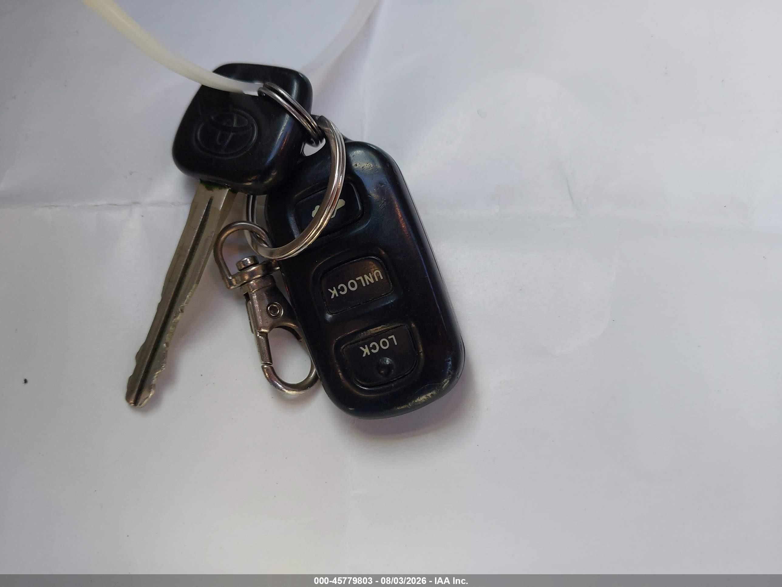 2002 Toyota Camry Le Beige vin: JTDBE32K020041306